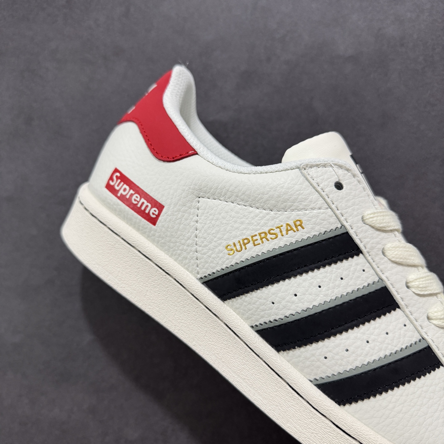 240 定制版AD Original Superstar x Supreme 白蓝红 JY8905