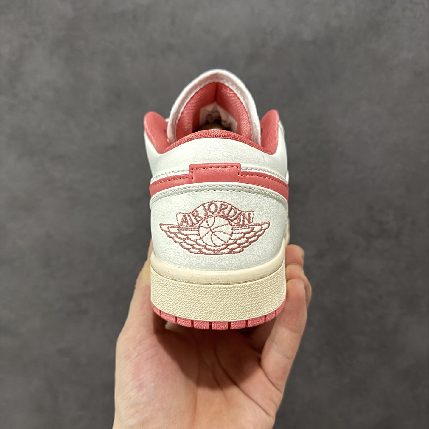 200 K版Air Jordan 1 Retro Low ”Pink Salt” 粉白 DC0774-109