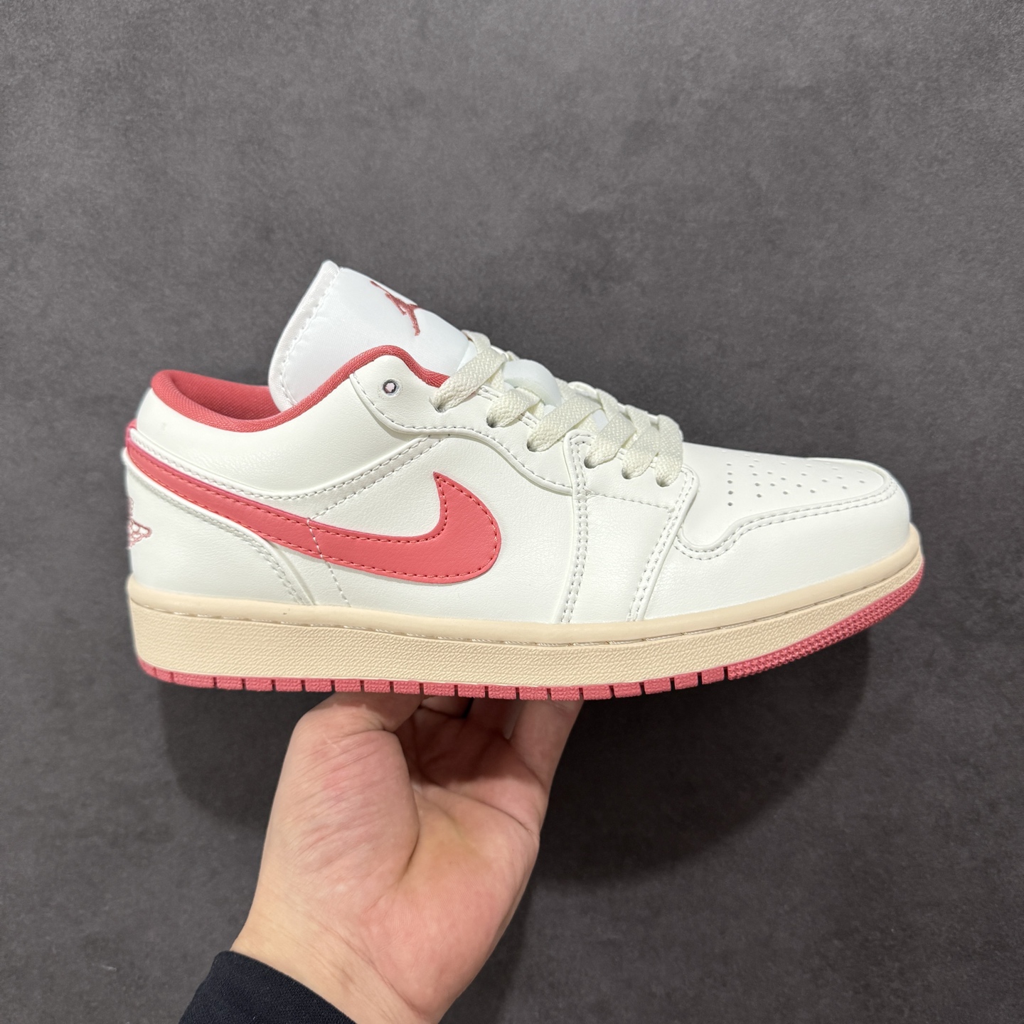 200 K版Air Jordan 1 Retro Low ”Pink Salt” 粉白 DC0774-109