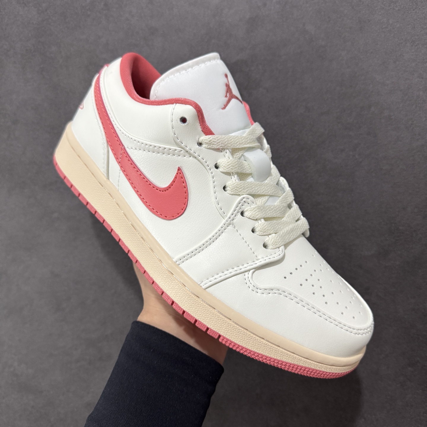 200 K版Air Jordan 1 Retro Low ”Pink Salt” 粉白 DC0774-109