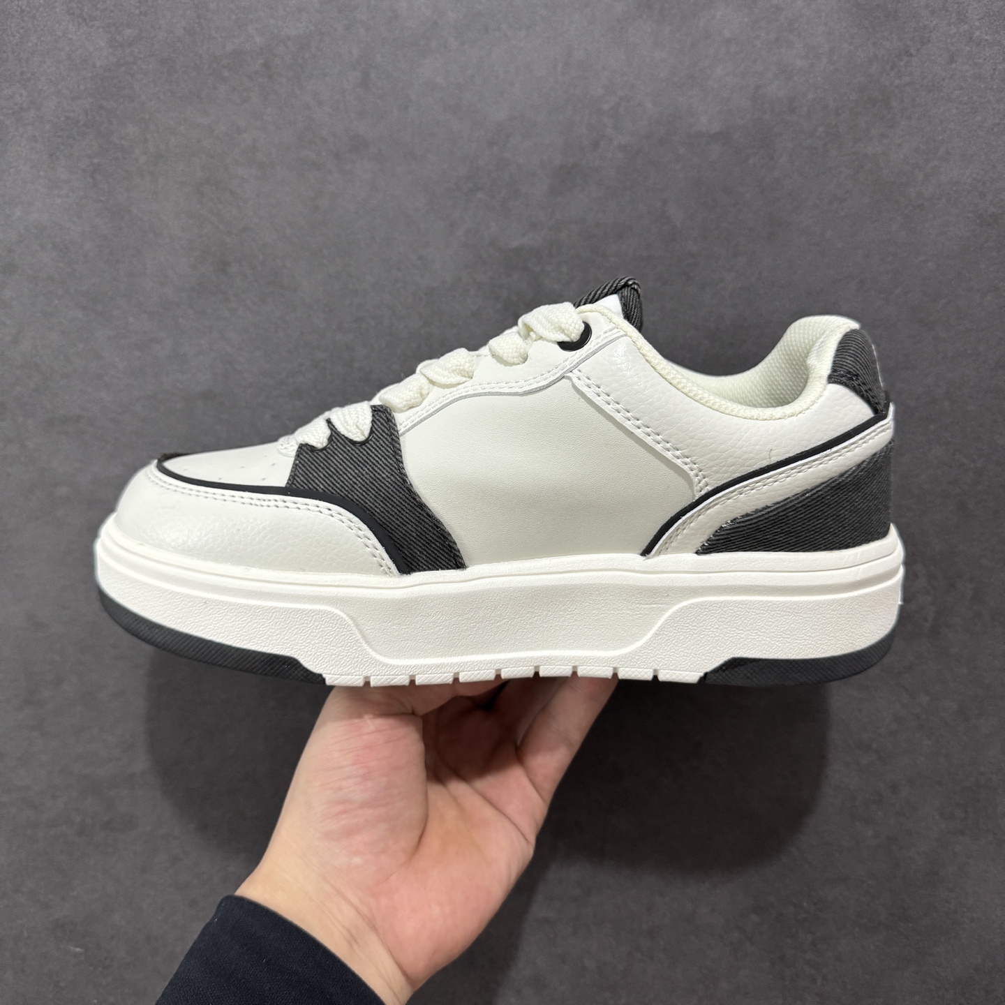 图片[2]-【公司级】MLB Chunky Liner Basic 复古印花学长鞋系列低帮轻量增高厚底百搭休闲运动慢跑鞋板鞋 Korea韩国联名NY美国榄球纽约洋基队限定 韩国代购专供 全套原楦原纸板原厂数据开发 正确中底拉帮中底网布细节 平台代购专供 左脚内置芯片 韩国代购吊牌标贴 独家一比一RB+MD组合大底 高频后跟小人Logo精准对位立体饱满 正确网布加超迁鞋面 转印中底走线紧密 转印Logo工艺表层防刮不掉色 尺码：35 36 36.5 37.5 38 38.5 39 40 40.5 41 42 42.5 43 44-选品中心