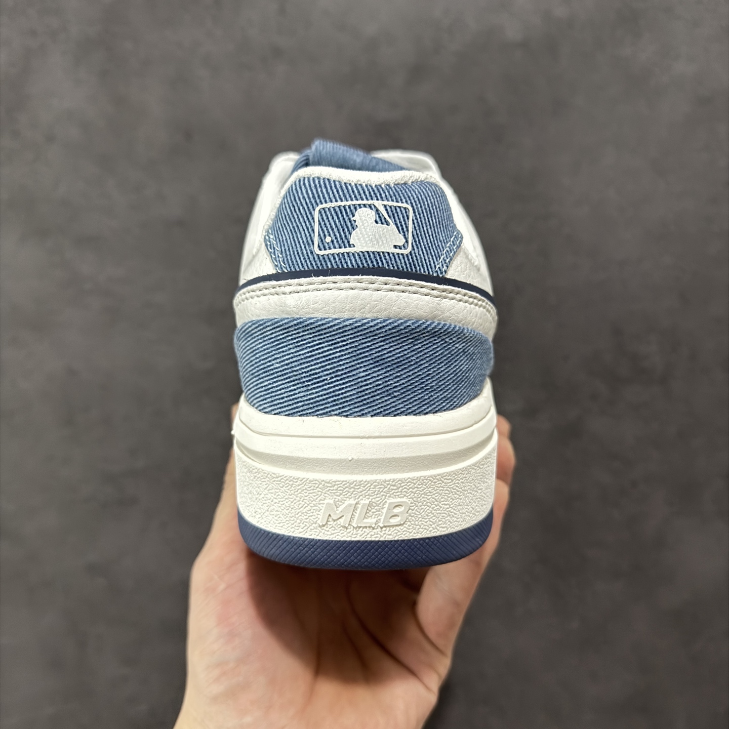 图片[4]-【公司级】MLB Chunky Liner Basic 复古印花学长鞋系列低帮轻量增高厚底百搭休闲运动慢跑鞋板鞋 Korea韩国联名NY美国榄球纽约洋基队限定 韩国代购专供 全套原楦原纸板原厂数据开发 正确中底拉帮中底网布细节 平台代购专供 左脚内置芯片 韩国代购吊牌标贴 独家一比一RB+MD组合大底 高频后跟小人Logo精准对位立体饱满 正确网布加超迁鞋面 转印中底走线紧密 转印Logo工艺表层防刮不掉色 尺码：35 36 36.5 37.5 38 38.5 39 40 40.5 41 42 42.5 43 44-选品中心