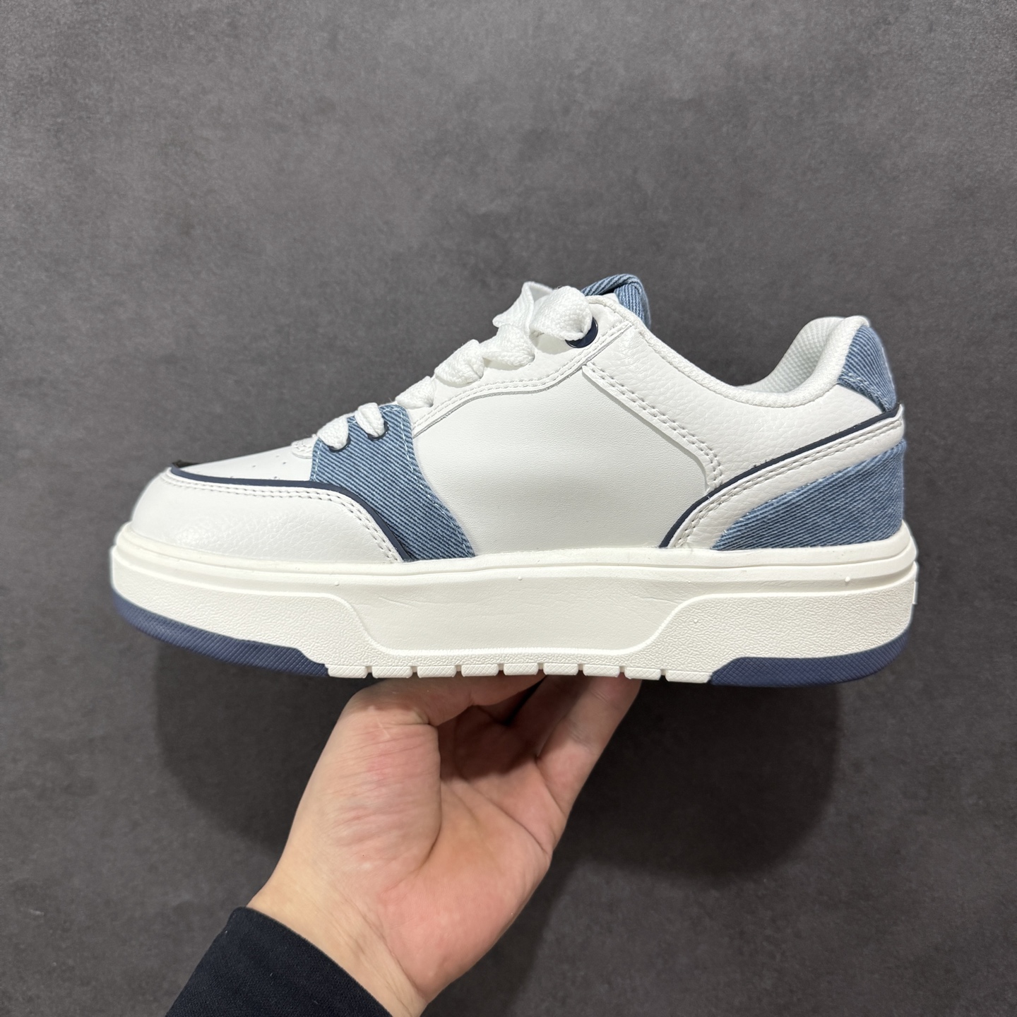 图片[2]-【公司级】MLB Chunky Liner Basic 复古印花学长鞋系列低帮轻量增高厚底百搭休闲运动慢跑鞋板鞋 Korea韩国联名NY美国榄球纽约洋基队限定 韩国代购专供 全套原楦原纸板原厂数据开发 正确中底拉帮中底网布细节 平台代购专供 左脚内置芯片 韩国代购吊牌标贴 独家一比一RB+MD组合大底 高频后跟小人Logo精准对位立体饱满 正确网布加超迁鞋面 转印中底走线紧密 转印Logo工艺表层防刮不掉色 尺码：35 36 36.5 37.5 38 38.5 39 40 40.5 41 42 42.5 43 44-选品中心