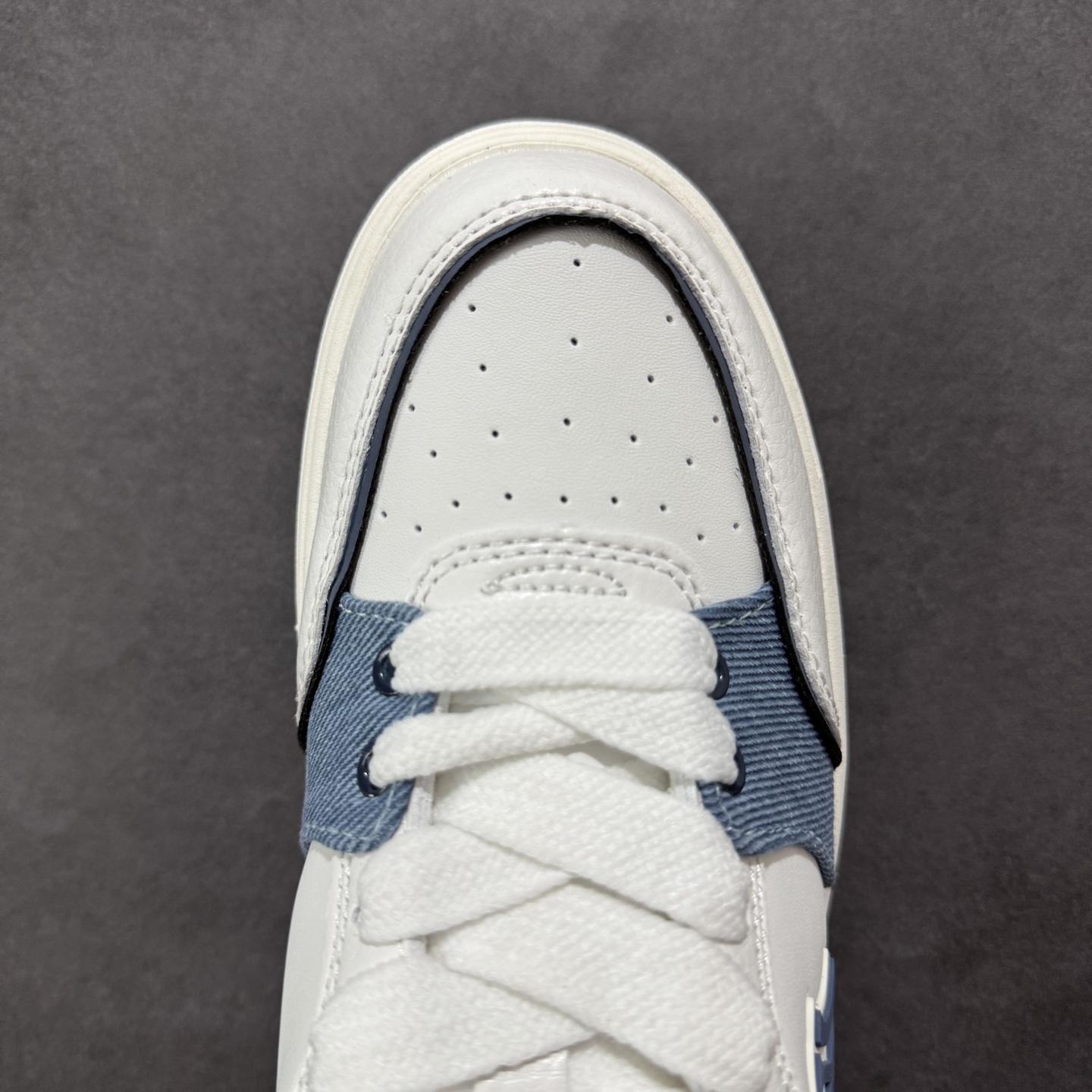 图片[8]-【公司级】MLB Chunky Liner Basic 复古印花学长鞋系列低帮轻量增高厚底百搭休闲运动慢跑鞋板鞋 Korea韩国联名NY美国榄球纽约洋基队限定 韩国代购专供 全套原楦原纸板原厂数据开发 正确中底拉帮中底网布细节 平台代购专供 左脚内置芯片 韩国代购吊牌标贴 独家一比一RB+MD组合大底 高频后跟小人Logo精准对位立体饱满 正确网布加超迁鞋面 转印中底走线紧密 转印Logo工艺表层防刮不掉色 尺码：35 36 36.5 37.5 38 38.5 39 40 40.5 41 42 42.5 43 44-选品中心