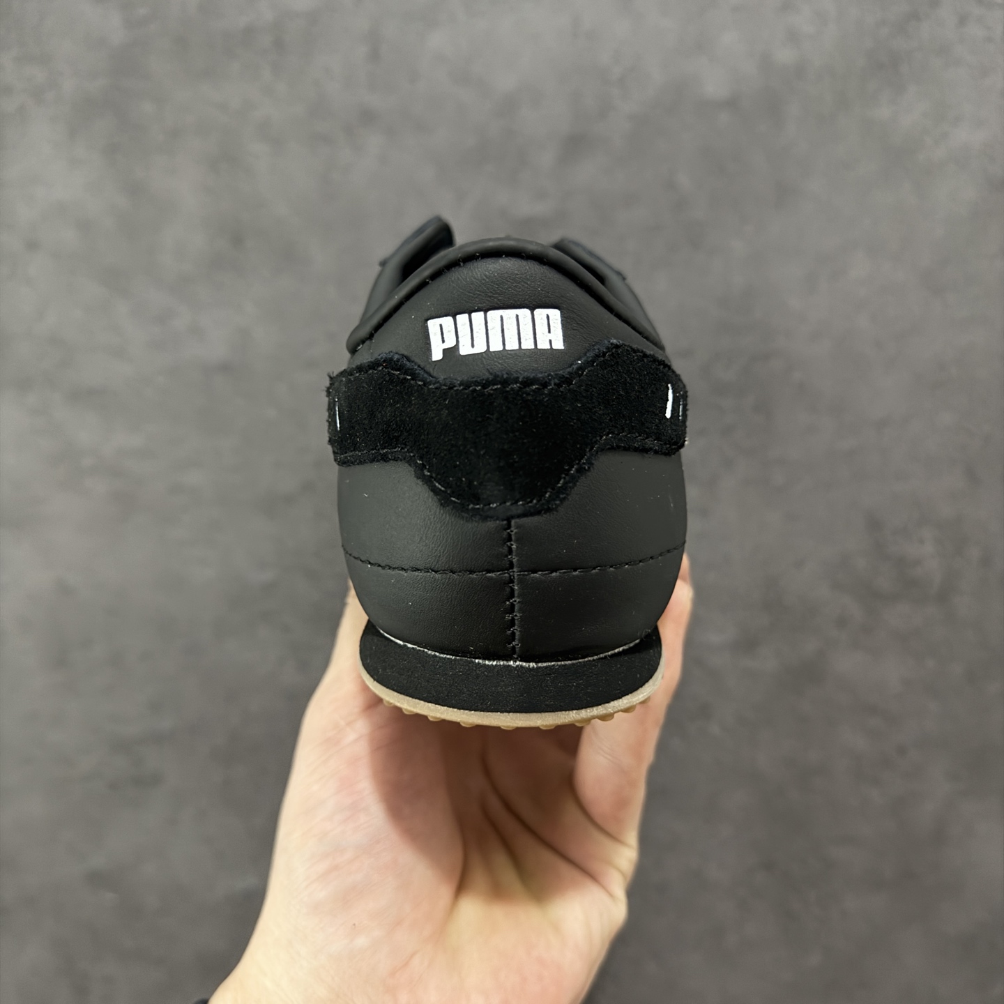 图片[4]-【公司级】Puma Bellta UT Leather 彪马薄底系列 复古运动休闲跑鞋 鞋面设计轻量透气 提供了舒适性和穿着感受 柔软内里材质 穿着更加舒适 橡胶鞋底提供持久的牵引力 货号： 402186 08 尺码： 36 36.5 37.5 38 38.5 39 40 40.5 41 42 42.5 43 44 45-选品中心