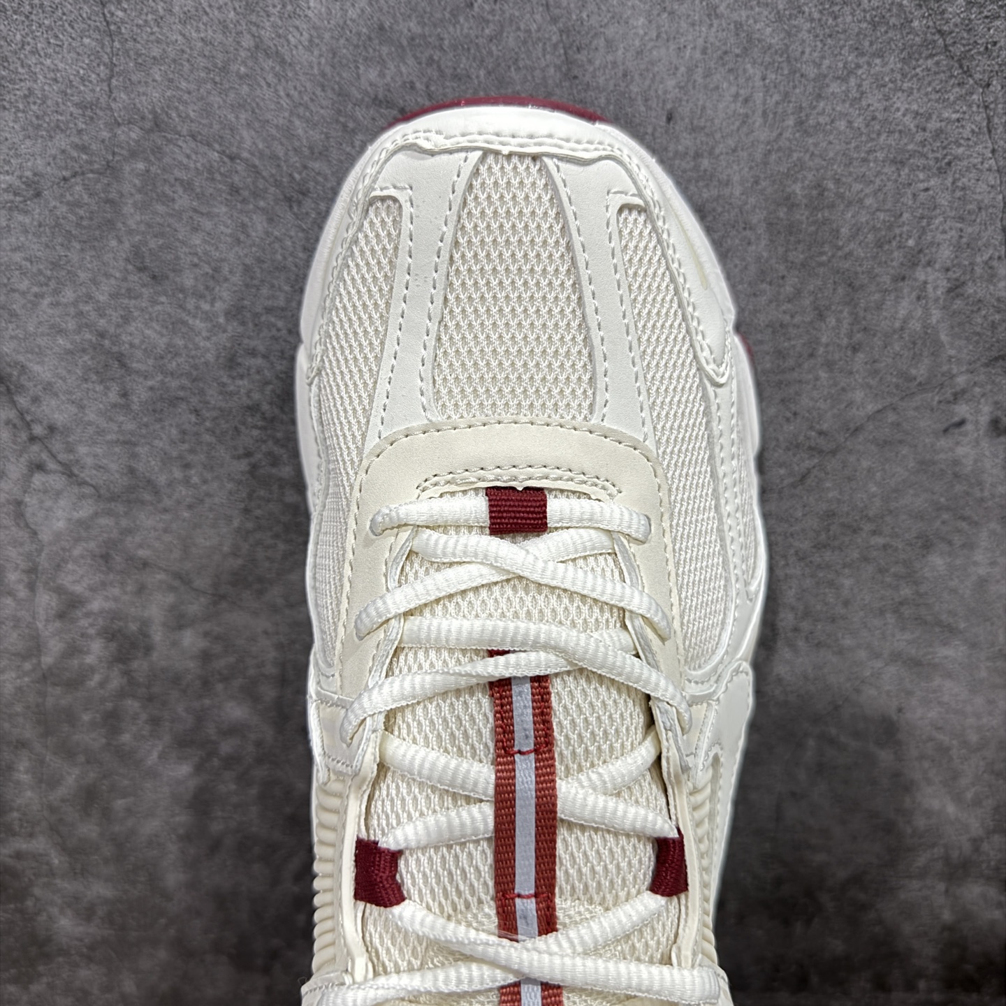 图片[4]-【Mok纯原】NK Zoom Vomero 5 佛莫罗5代系列经典复古运动慢跑鞋 米红 HF0737-111 市售最强天花板‼️ 前后掌均有气垫加持 市场唯一正品的色卡 高频 组合大底的顶级产物！ 原装档案原数据纸版楦型 采用正确色卡 合成革饰片组合双层网眼布鞋面材质 升级正确后跟TPU加固#耐弯折热塑框架支撑鞋身 正确4层组织中底搭载EVA轻量缓震(中底带有Zoom气垫加持 区别市面版本!!)#嵌入双层革新物料鞋垫,外置防滑耐磨橡胶底片 复古气质十足❗️ 尺码：35.5-46-选品中心