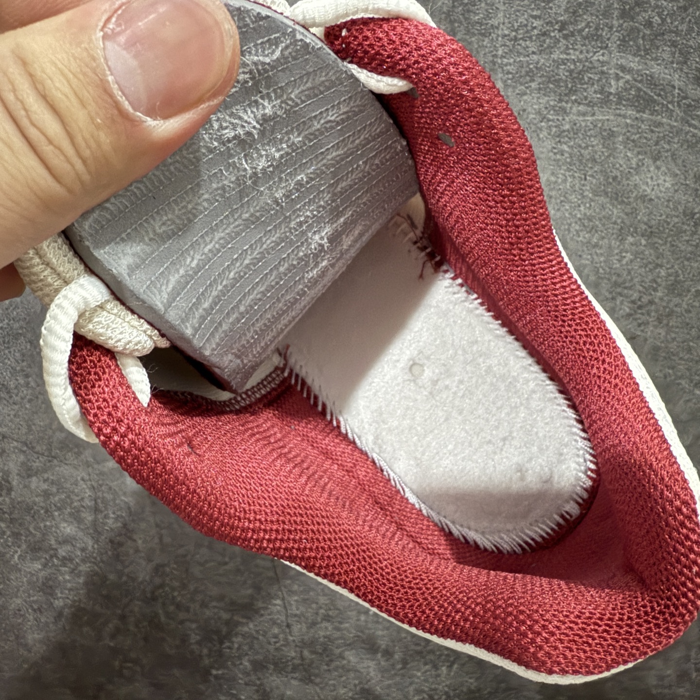 图片[9]-【Mok纯原】NK Zoom Vomero 5 佛莫罗5代系列经典复古运动慢跑鞋 米红 HF0737-111 市售最强天花板‼️ 前后掌均有气垫加持 市场唯一正品的色卡 高频 组合大底的顶级产物！ 原装档案原数据纸版楦型 采用正确色卡 合成革饰片组合双层网眼布鞋面材质 升级正确后跟TPU加固#耐弯折热塑框架支撑鞋身 正确4层组织中底搭载EVA轻量缓震(中底带有Zoom气垫加持 区别市面版本!!)#嵌入双层革新物料鞋垫,外置防滑耐磨橡胶底片 复古气质十足❗️ 尺码：35.5-46-选品中心