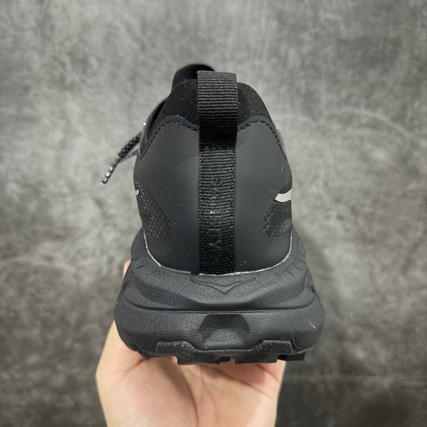 【公司级】Satisfy x HOKA ONE ONE 百搭简约防滑耐磨低帮跑步鞋 联名配色 球鞋