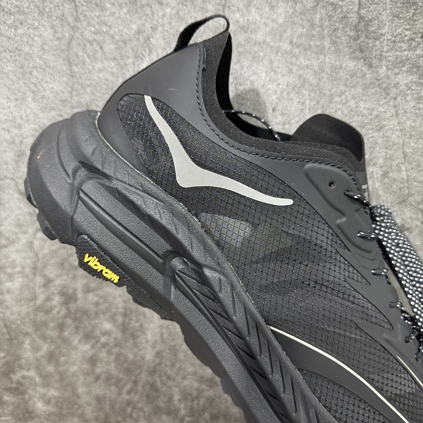 【公司级】Satisfy x HOKA ONE ONE 百搭简约防滑耐磨低帮跑步鞋 联名配色 球鞋