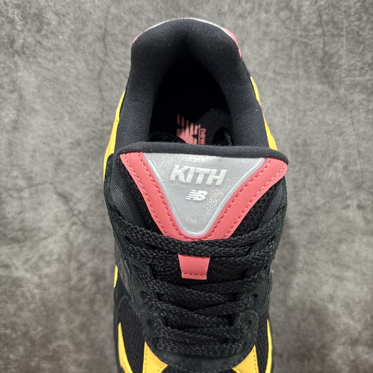 【纯原版】New Balance M2010系列 新百伦 复古老爹风网布跑步休闲运动鞋
新百伦经典配色