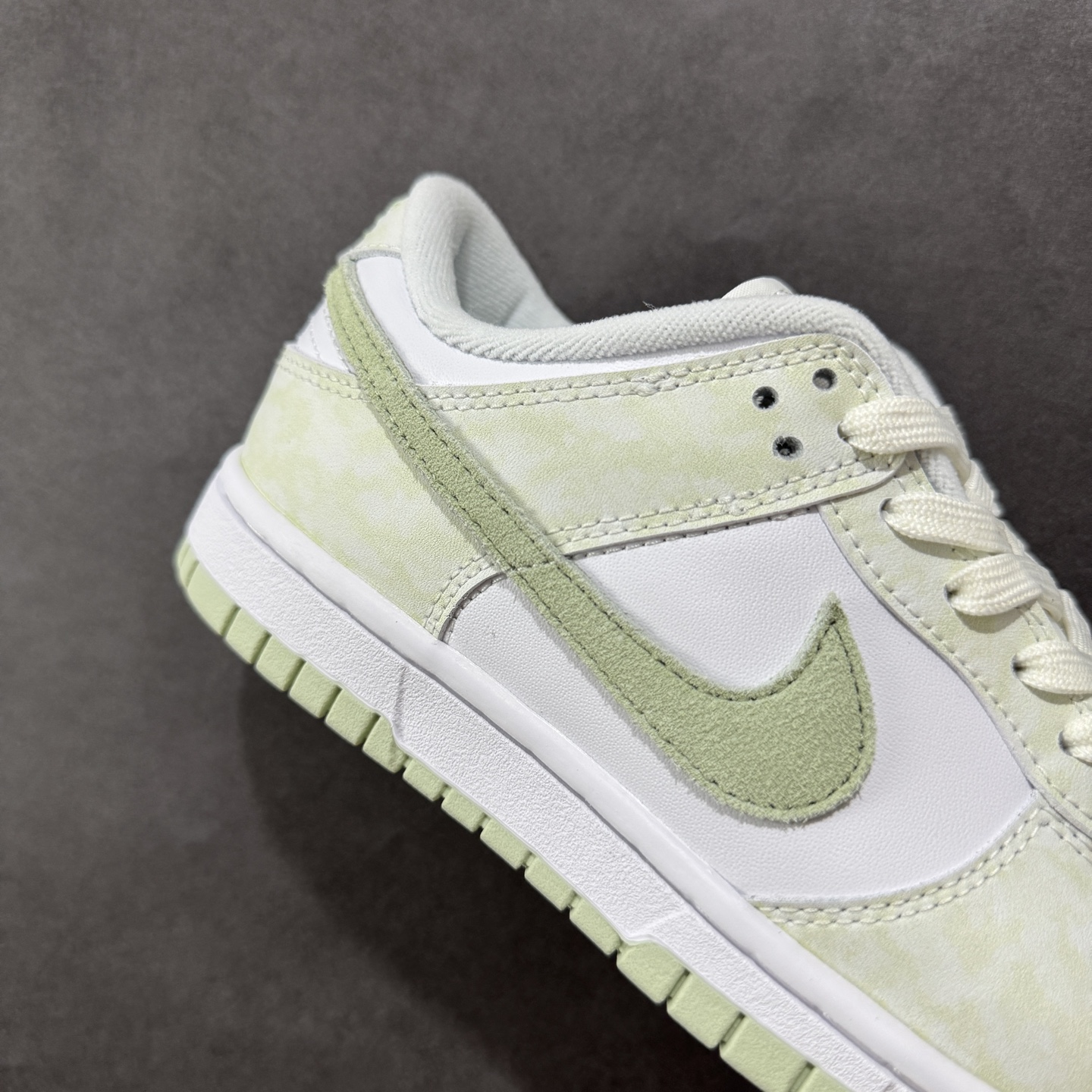 
【YC纯原】NK Dunk Low 翡翠绿 IB4647-131
实力大厂出品 全套原纸板楦头开发 确