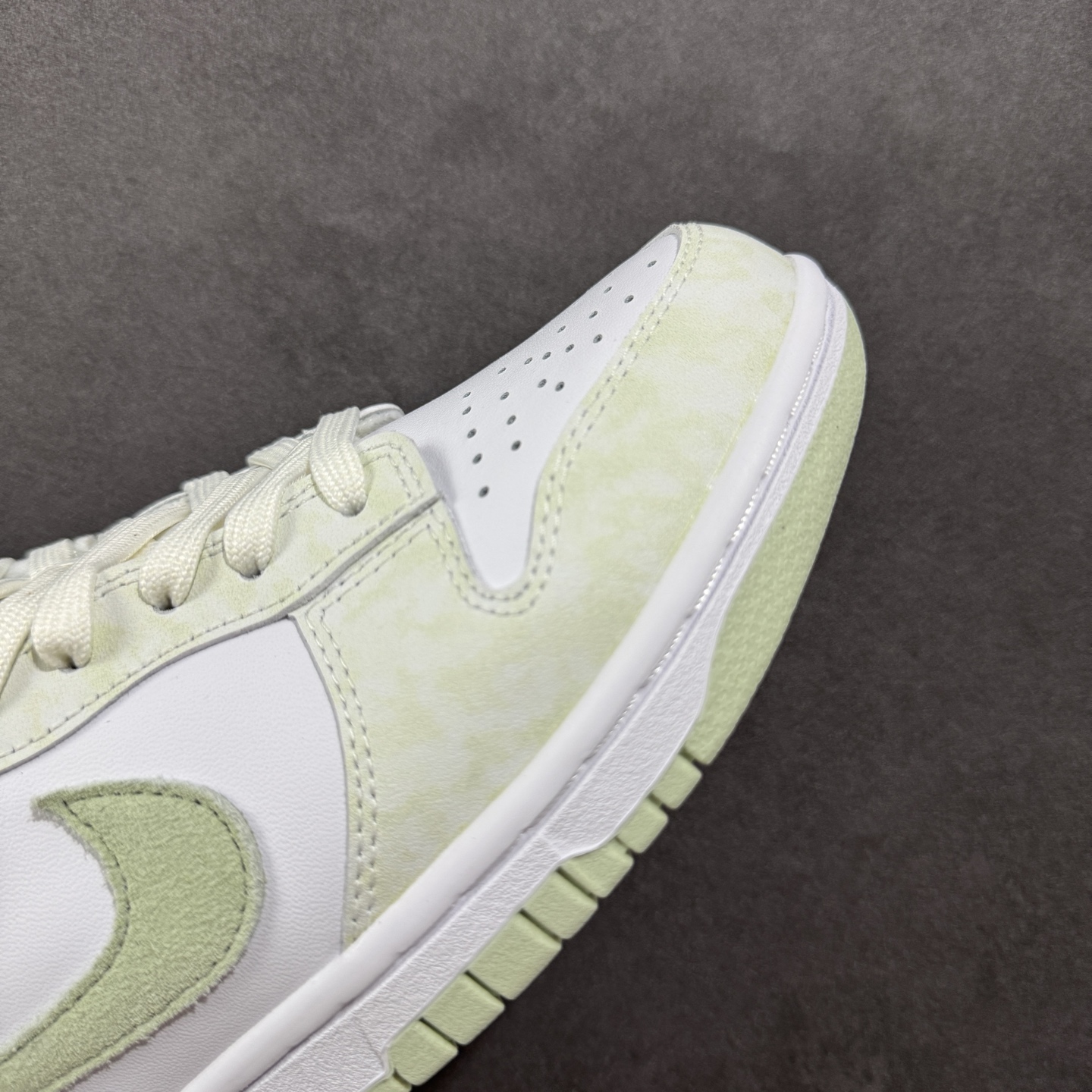 
【YC纯原】NK Dunk Low 翡翠绿 IB4647-131
实力大厂出品 全套原纸板楦头开发 确