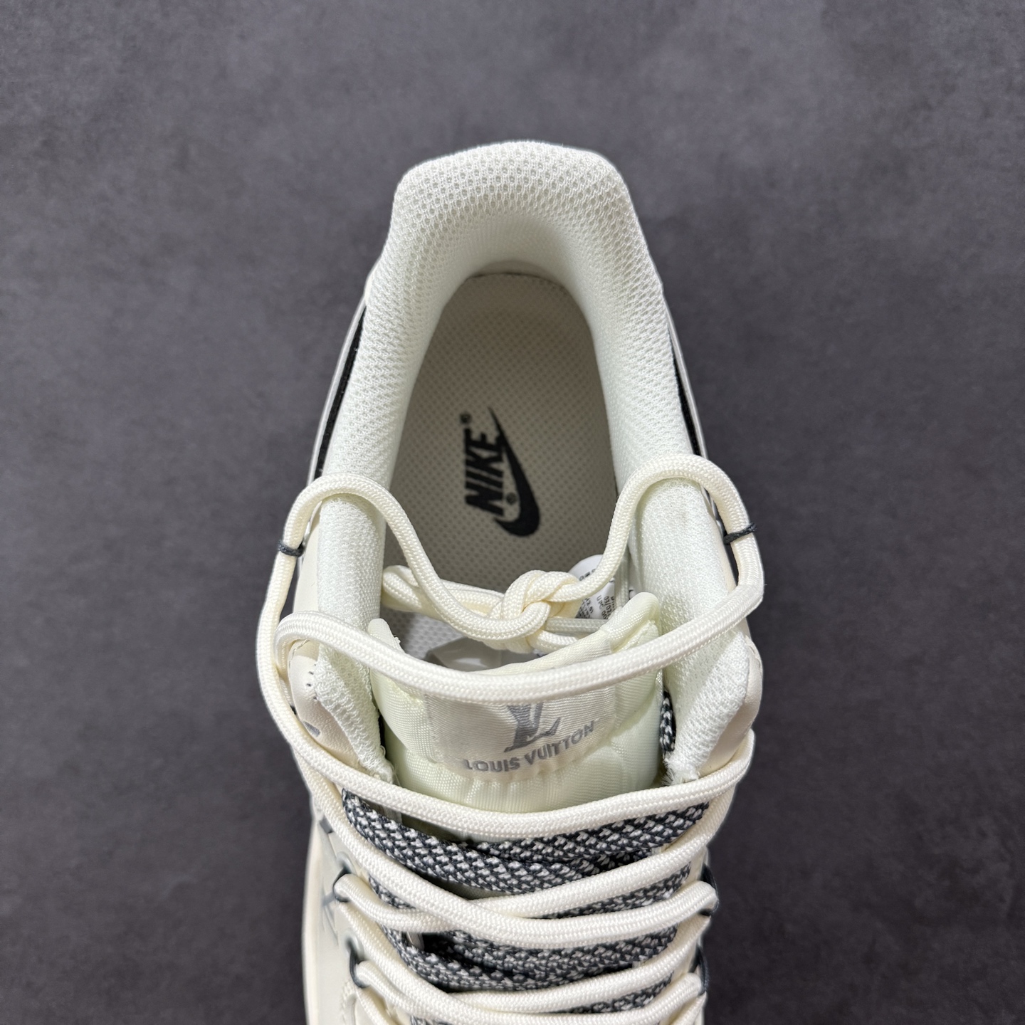 【定制版】Nike Air Force 1'07 Low LV联名 米灰底抽绳 空军一号低帮休闲板鞋 DM6868-100
