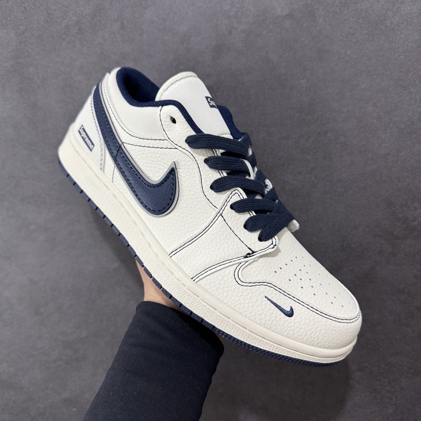 Air Jordan 1 Low AJ1 乔1 Supreme联名 米蓝勾 高端定制 低帮复古篮球鞋 XX3168-176