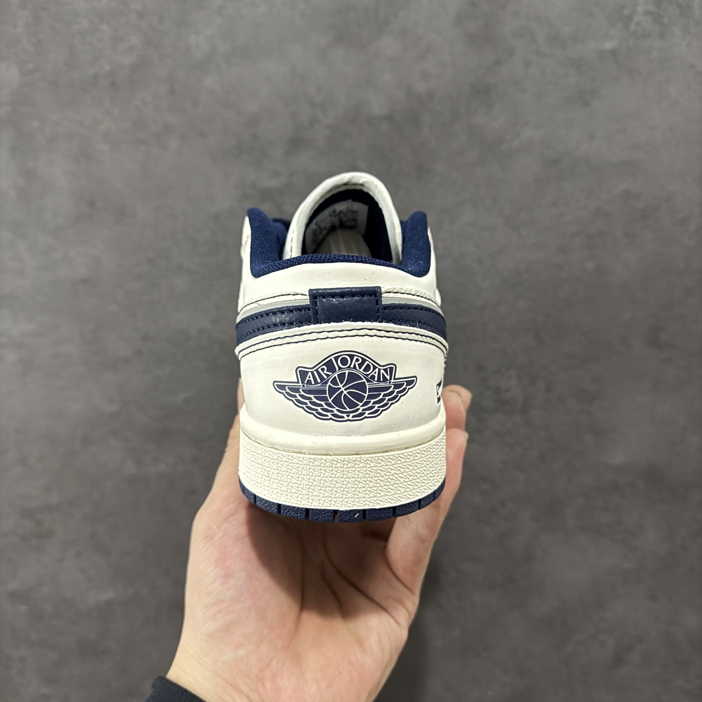 Air Jordan 1 Low AJ1 乔1 Supreme联名 米蓝勾 高端定制 低帮复古篮球鞋 XX3168-176