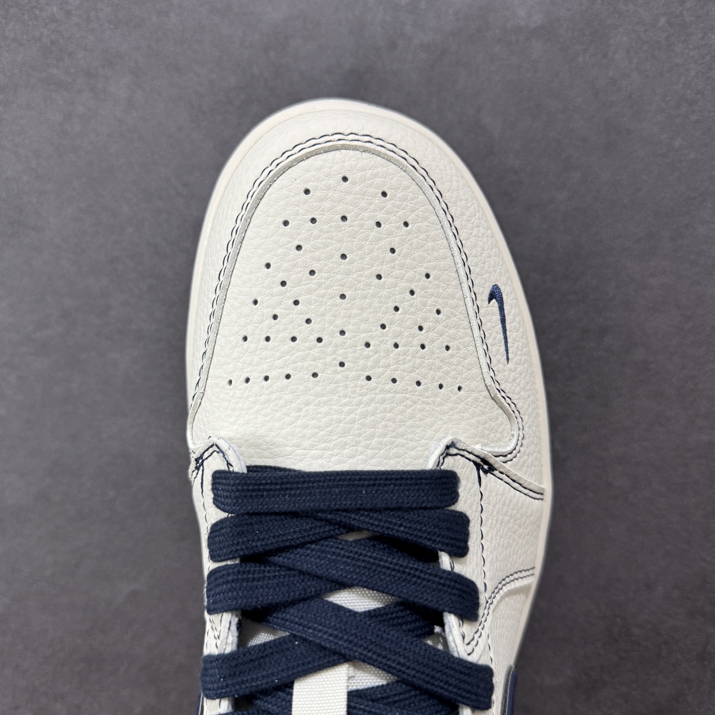 Air Jordan 1 Low AJ1 乔1 Supreme联名 米蓝勾 高端定制 低帮复古篮球鞋 XX3168-176