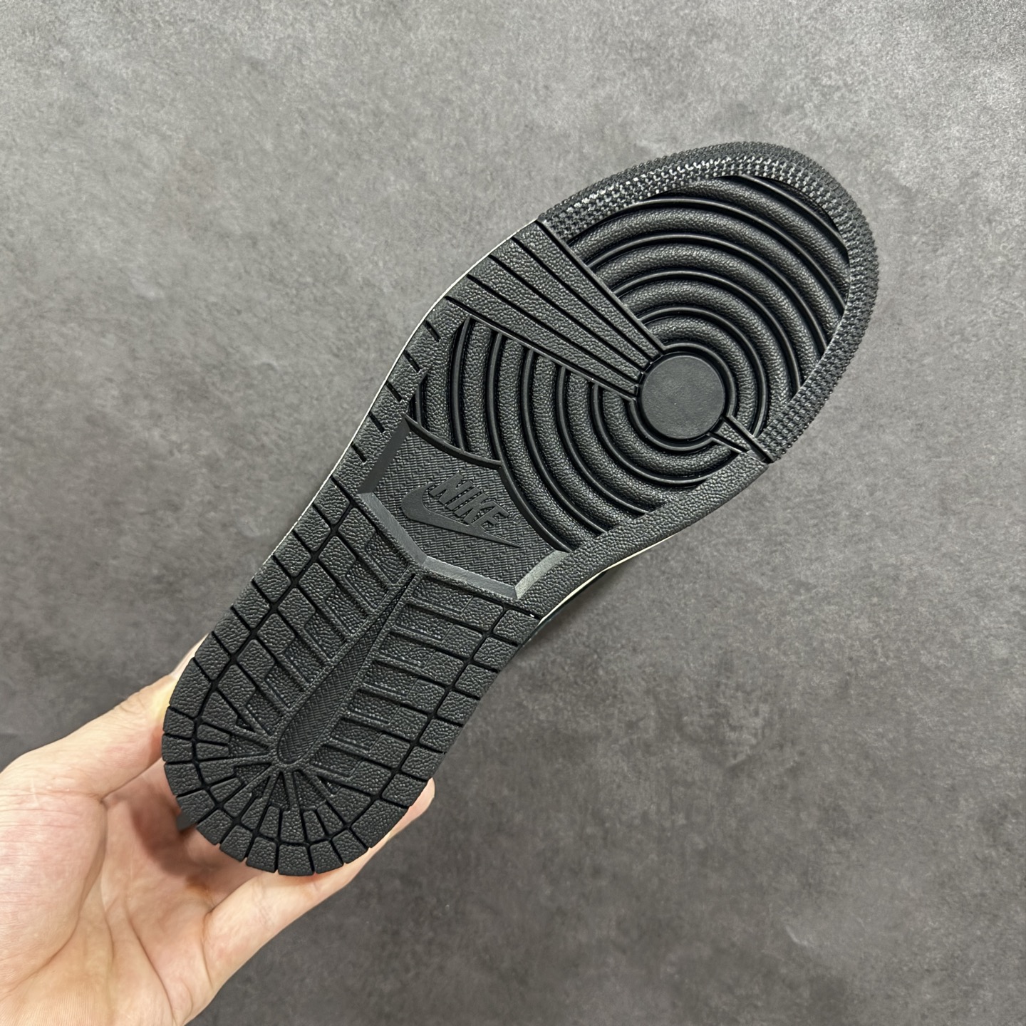 【定制版】Travis Scott x Fragment Design x Air Jordan 1 Low OG SP AJ1 LV联名 黑红尾 低帮文化休闲板鞋 YX5066-333