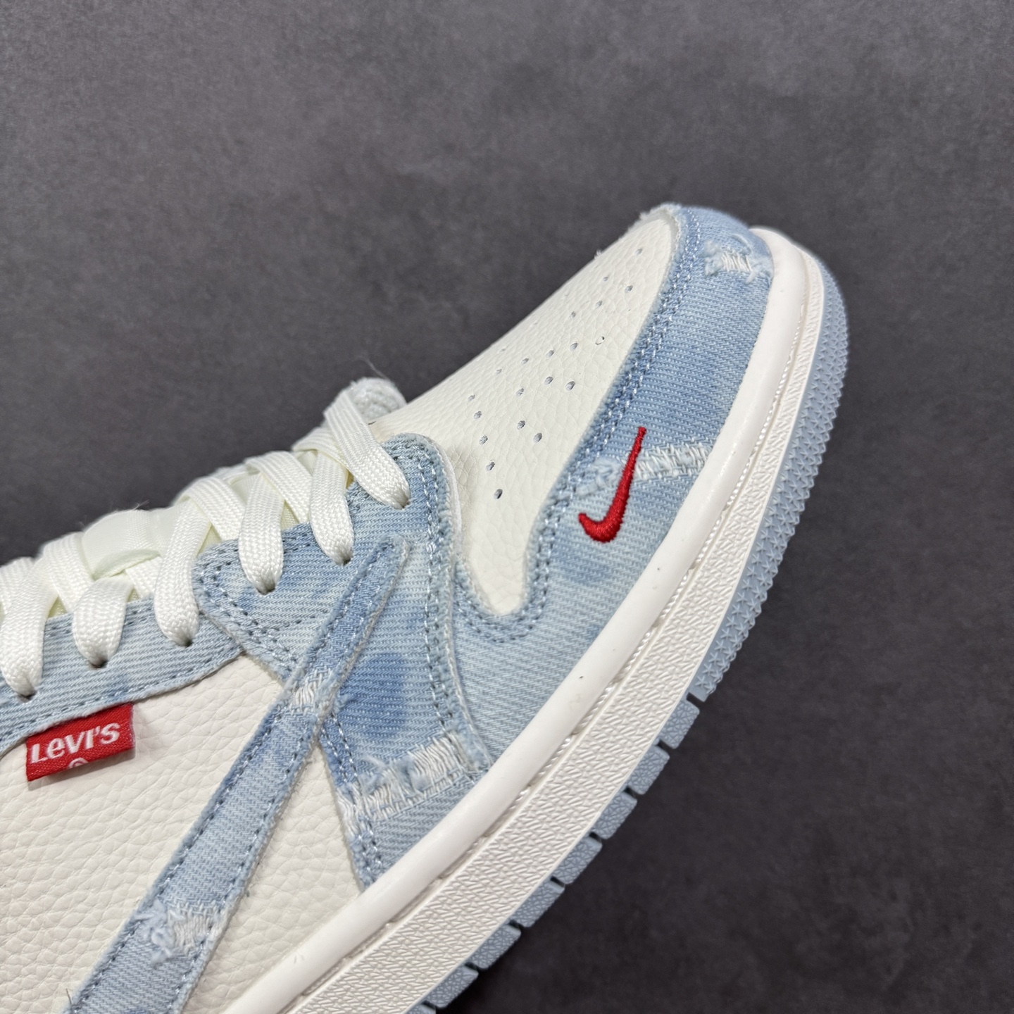 【定制版】Travis Scott x Fragment Design x Air Jordan 1 Low OG SP AJ1 李维斯联名 低帮文化休闲板鞋 LE2436-137