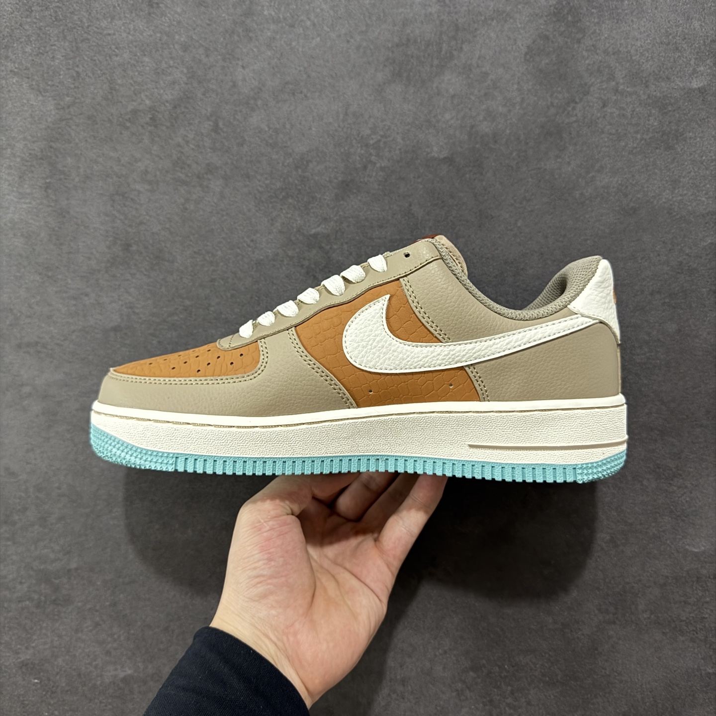 【定制版】Nike Air Force 1'07 Low TS联名 灰棕小白勾 空军一号低帮休闲板鞋 LW9279-006