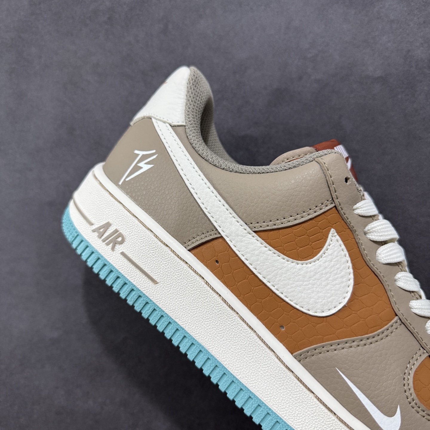 【定制版】Nike Air Force 1'07 Low TS联名 灰棕小白勾 空军一号低帮休闲板鞋 LW9279-006