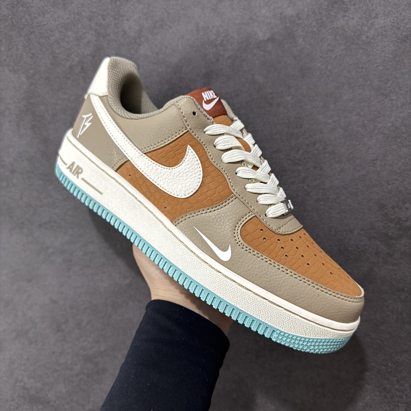 【定制版】Nike Air Force 1'07 Low TS联名 灰棕小白勾 空军一号低帮休闲板鞋 LW9279-006