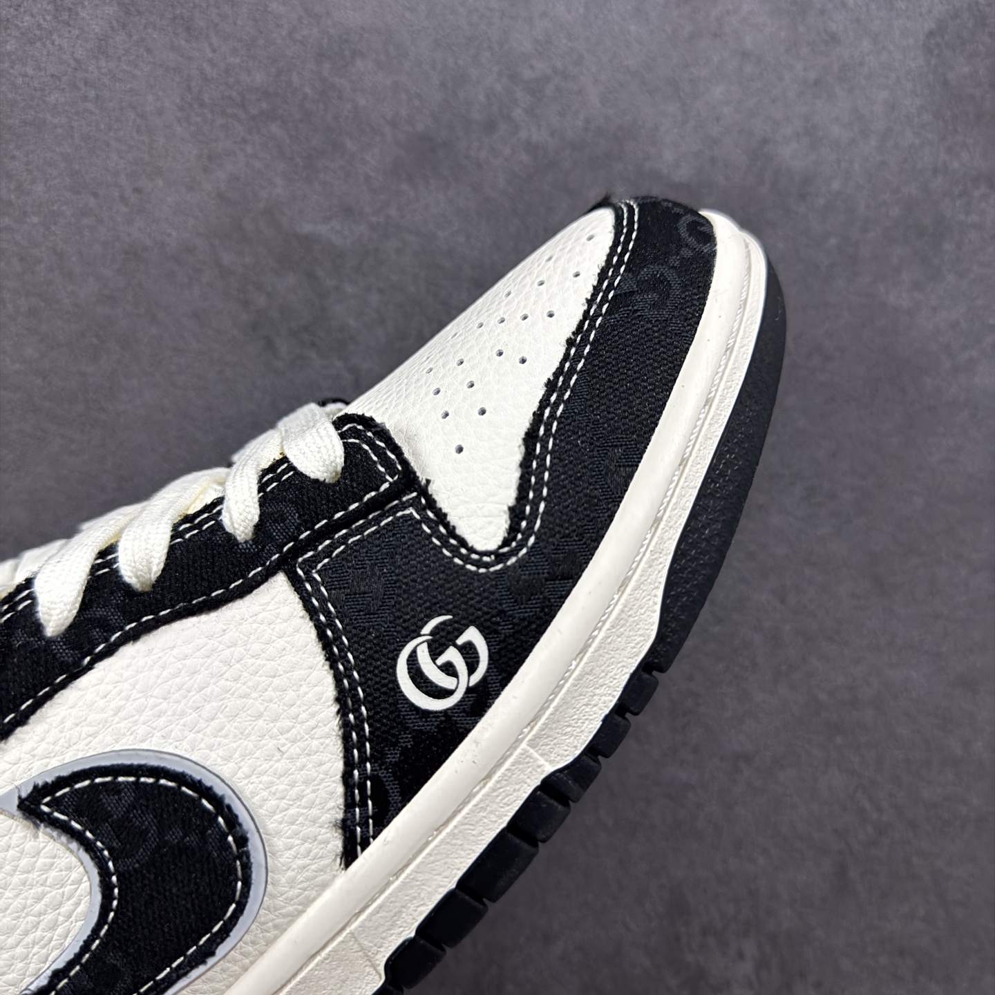 【定制版】Nike SB Dunk Low x GUCCI 黑白 XD1588-211
