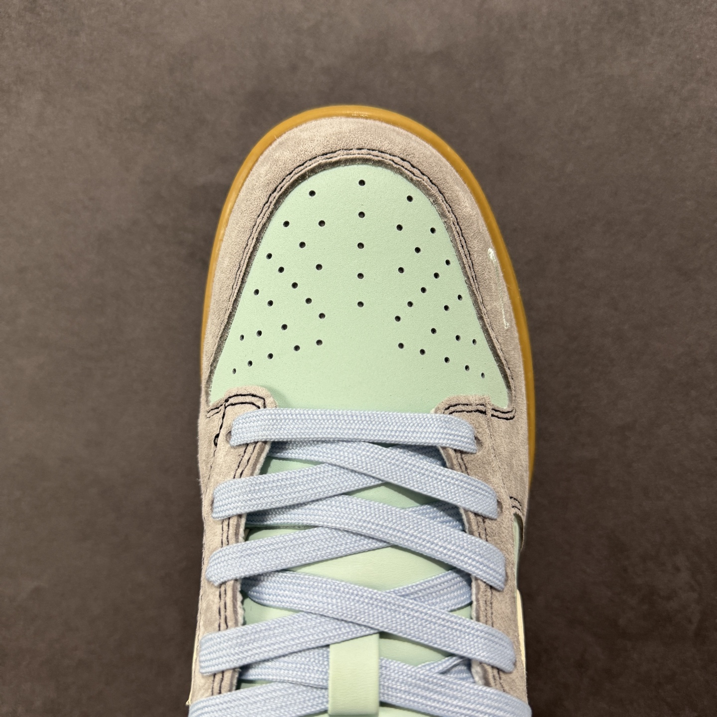 Nike SB Dunk Low LV三方联名---薄荷绿奶白钩 夜光效果 高端定制 低帮休闲板鞋 FX1588-309