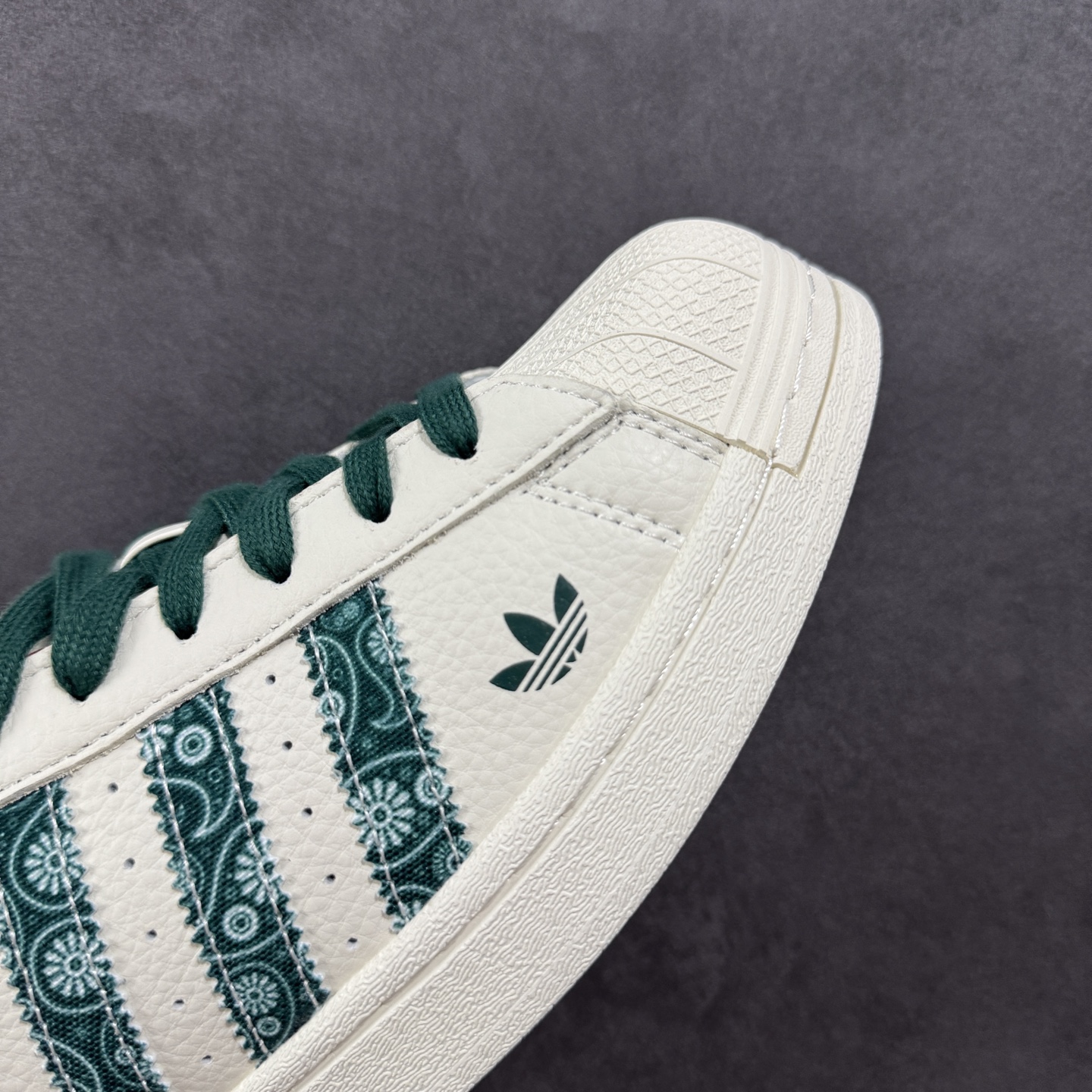 【定制版】AD Originals Superstar x Supreme 白绿 XS0008
