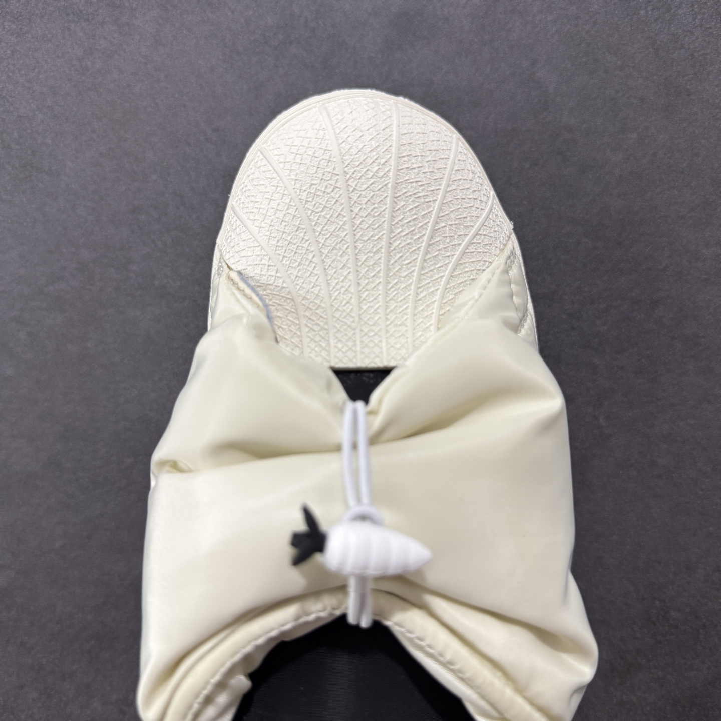 阿迪达斯Adidas Melting Sadness x Superstar 联名款 胡萝卜白黑 贝壳头经典百搭休闲运动板鞋 ID9475