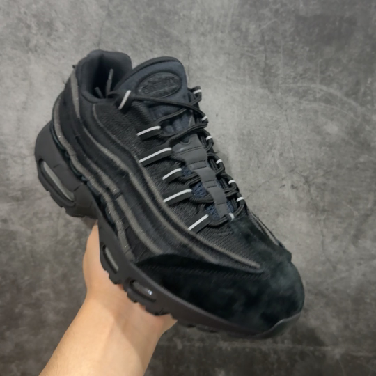  
【纯原】CDG x  NK Air Max 95 联名复古减震防滑低帮气垫跑步鞋 黑白灰 CU840