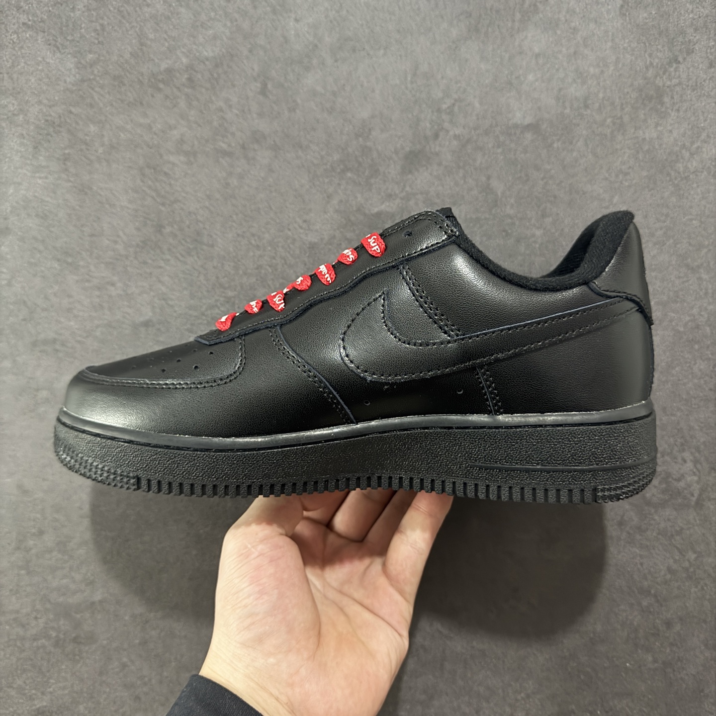  
【福利版】Nike Air Force 1 Low Supreme联名 空军一号低帮运动休闲板鞋 
