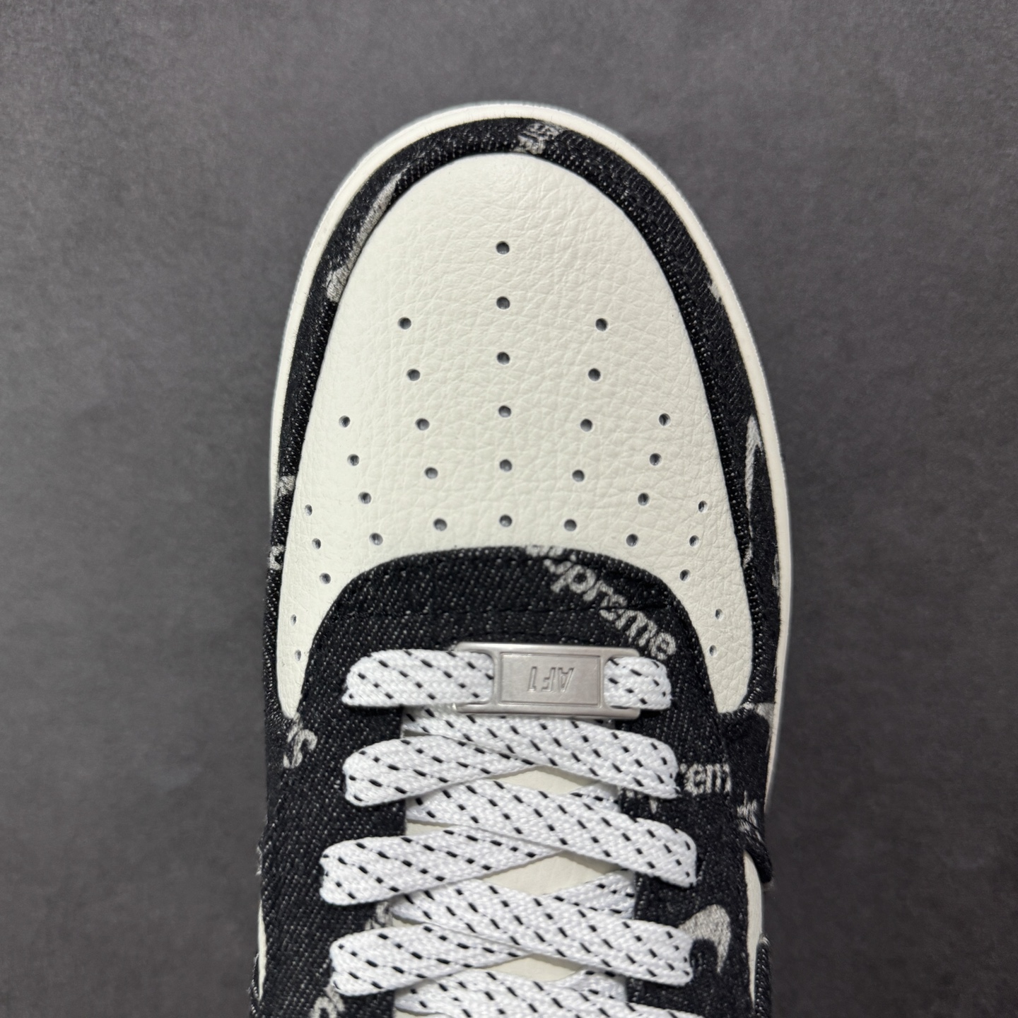 图片[8]-【定制版】Nike Air Force 1\’07 Low Sup联名 黑牛仔小白勾 空军一号低帮休闲板鞋  #原楦头原纸板 原装鞋盒 定制五金配件 内置全掌气垫 原厂鞋底   货号：LW9279-010 尺码：36 36.5 37.5 38 38.5 39 40 40.5 41 42 42.5 43 44 44.5 45-选品中心