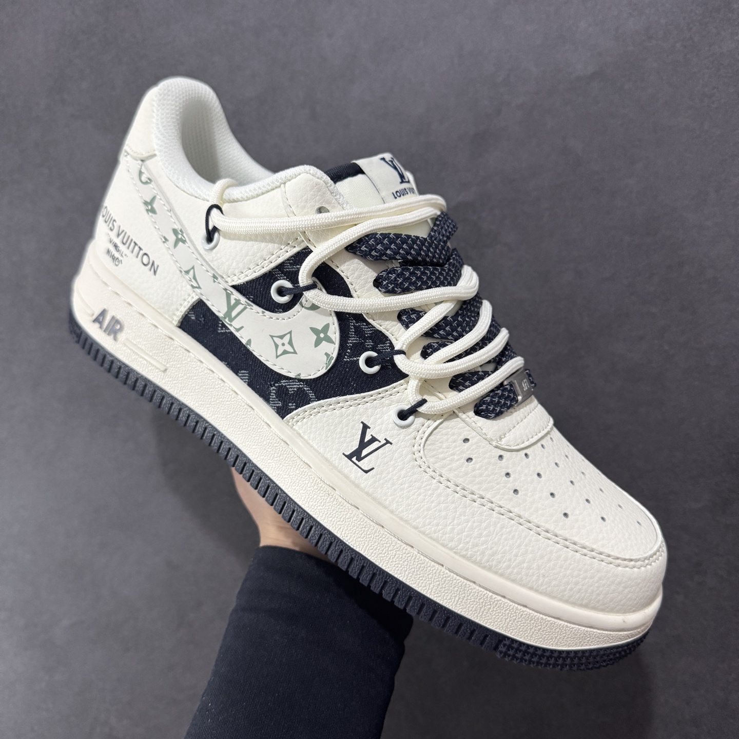NIke Air Force 1 '07 Low “LV联名——深蓝底抽绳”空军一号 低帮 运动鞋 休闲鞋 DM6868-098-High Quatity Cheap Brand wholesale wholesaler seller Clothes Bags handbags Sneakers Top Fashion Clothing Shoes from China Factory Chinese suppliers best Quality Beautiful Price NIke Air Force 1 '07 Low “LV联名——深蓝底抽绳”空军一号 低帮 运动鞋 休闲鞋 DM6868-098