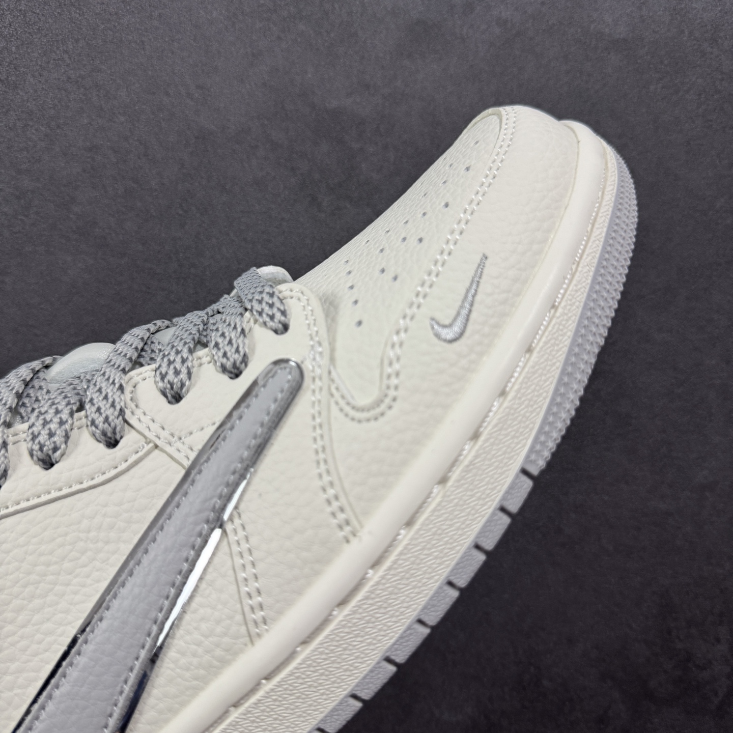 图片[5]-【定制版】Air Jordan 1 Low AJ1 乔一联名 高端定制 低帮复古休闲板鞋 货号：ST5696-262 定制鞋盒 大厂纯原品质出货 超高清洁度 皮料切割干净无任何毛边 细节完美 尺码：36 36.5 37.5 38 38.5 39 40 40.5 41 42 42.5 43 44 44.5 45-选品中心