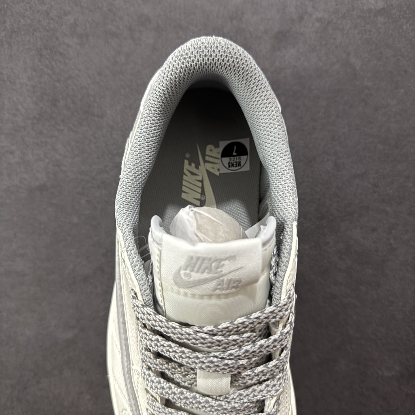 图片[7]-【定制版】Air Jordan 1 Low AJ1 乔一联名 高端定制 低帮复古休闲板鞋 货号：ST5696-262 定制鞋盒 大厂纯原品质出货 超高清洁度 皮料切割干净无任何毛边 细节完美 尺码：36 36.5 37.5 38 38.5 39 40 40.5 41 42 42.5 43 44 44.5 45-选品中心