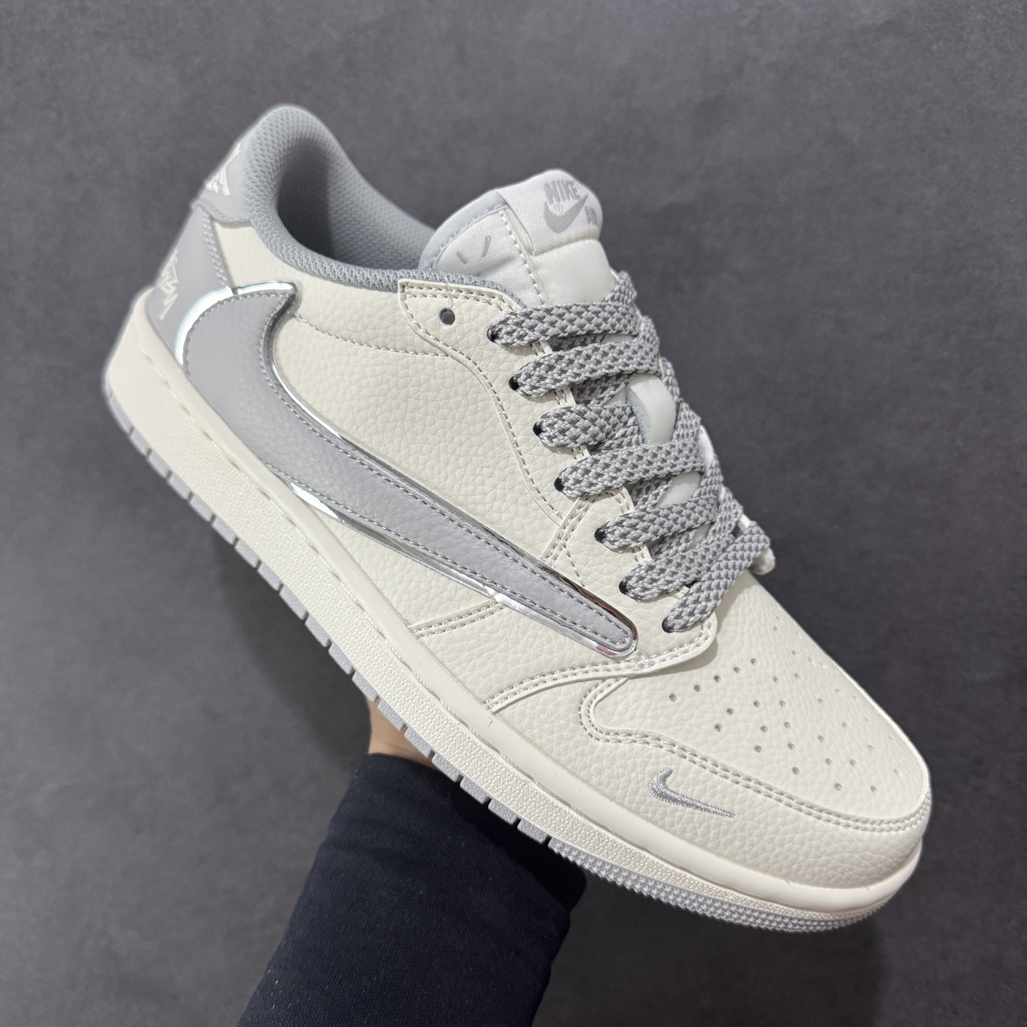 图片[3]-【定制版】Air Jordan 1 Low AJ1 乔一联名 高端定制 低帮复古休闲板鞋 货号：ST5696-262 定制鞋盒 大厂纯原品质出货 超高清洁度 皮料切割干净无任何毛边 细节完美 尺码：36 36.5 37.5 38 38.5 39 40 40.5 41 42 42.5 43 44 44.5 45-选品中心