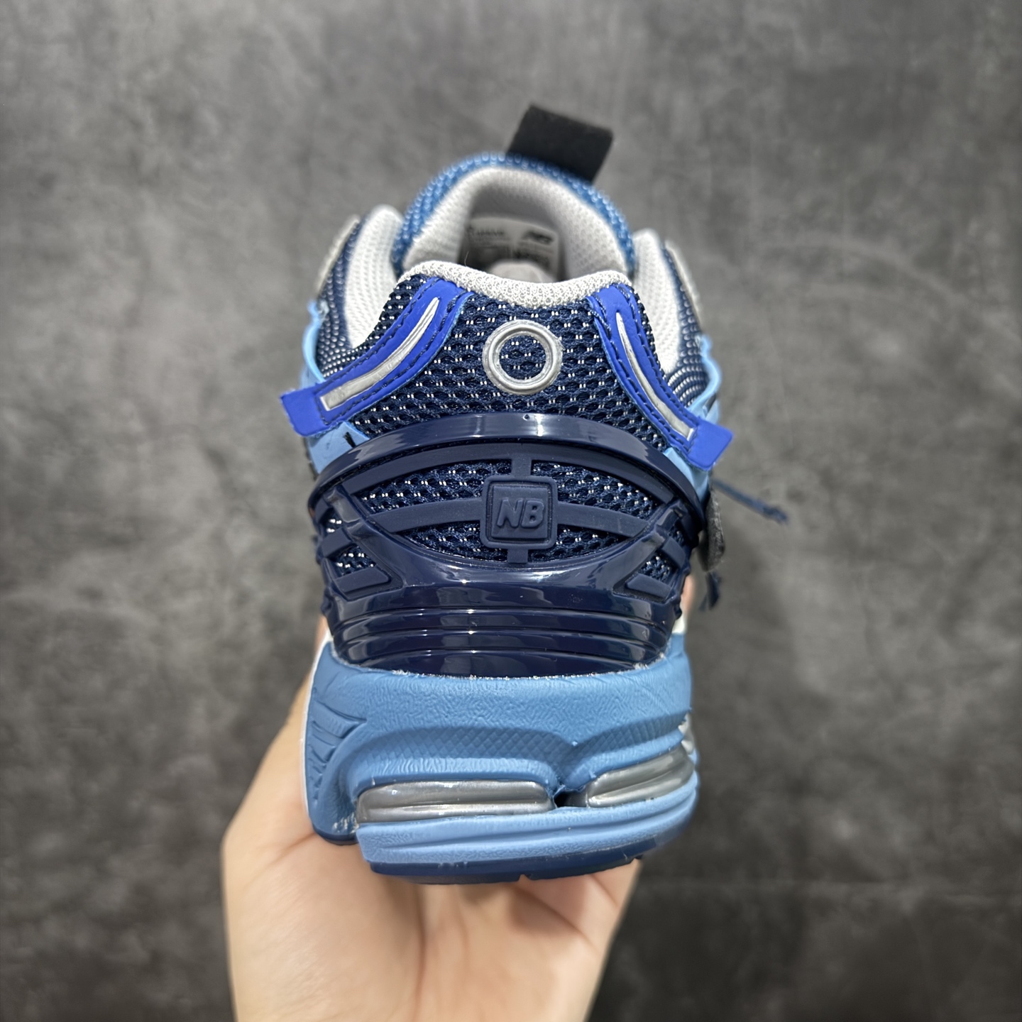 图片[4]-【GS纯原】新百伦 New Balance M1906系列 复古运动鞋单品宝藏老爹鞋 U1906AB 高端品质 正确六层组合底 市场唯一防伪蓝光跳码鞋标💪🏻 作为NB最经典的档案鞋型之一，与2002一样，1906有着NB最成熟的技术加持和复古款式，而本次推出的版本参照2002r的定位，相信会在性价两端做出权衡。单从造型上来看，依旧是vibe风格，味道很正，细节也很酷，这双1906r无疑必能打入复古跑鞋爱好者的年度鞋款名录。 尺码：36-45半-选品中心