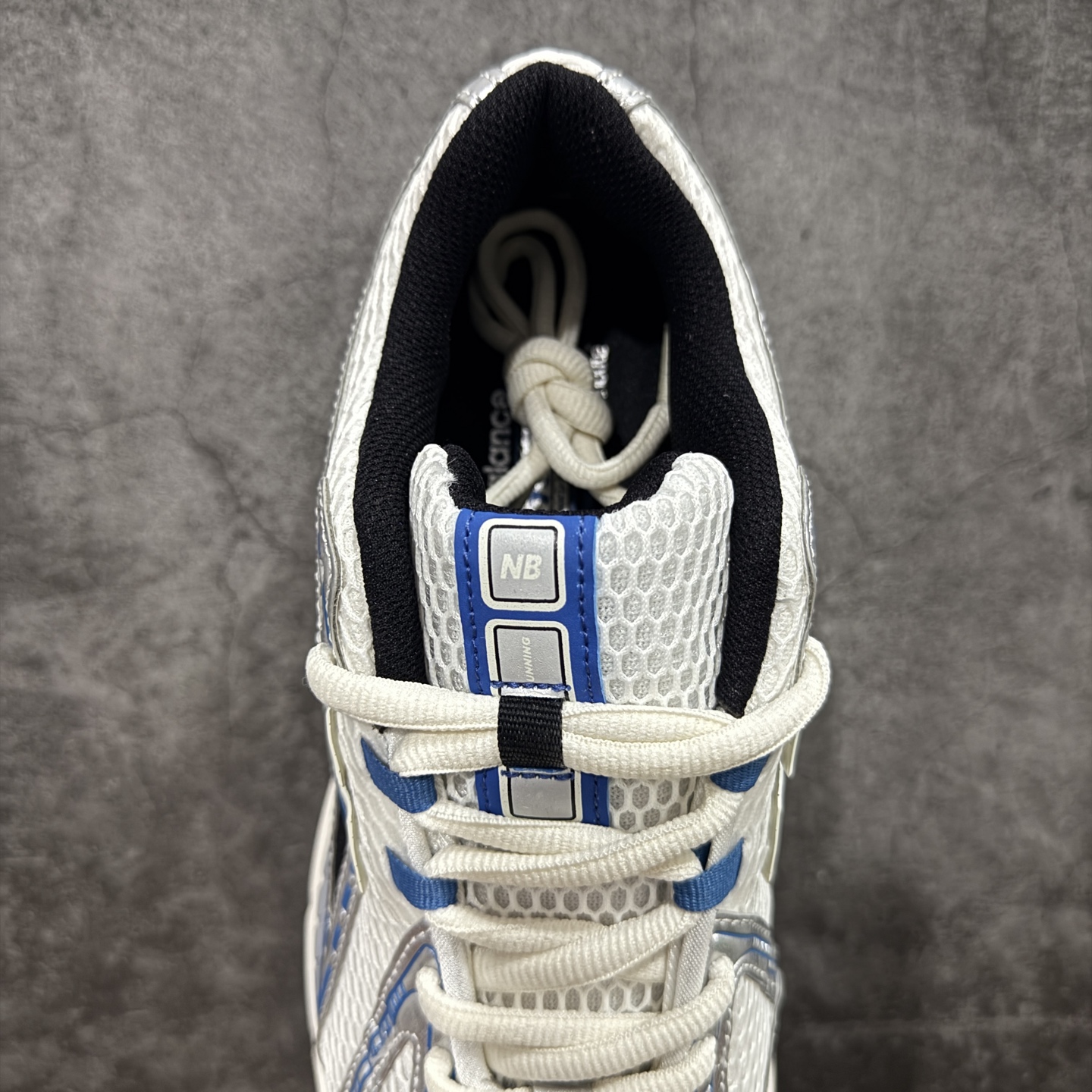 图片[8]-【GS纯原】新百伦 New Balance M1906系列 复古运动鞋单品宝藏老爹鞋 M1906REB 高端品质 正确六层组合底 市场唯一防伪蓝光跳码鞋标💪🏻 作为NB最经典的档案鞋型之一，与2002一样，1906有着NB最成熟的技术加持和复古款式，而本次推出的版本参照2002r的定位，相信会在性价两端做出权衡。单从造型上来看，依旧是vibe风格，味道很正，细节也很酷，这双1906r无疑必能打入复古跑鞋爱好者的年度鞋款名录。 尺码：36-45半-选品中心