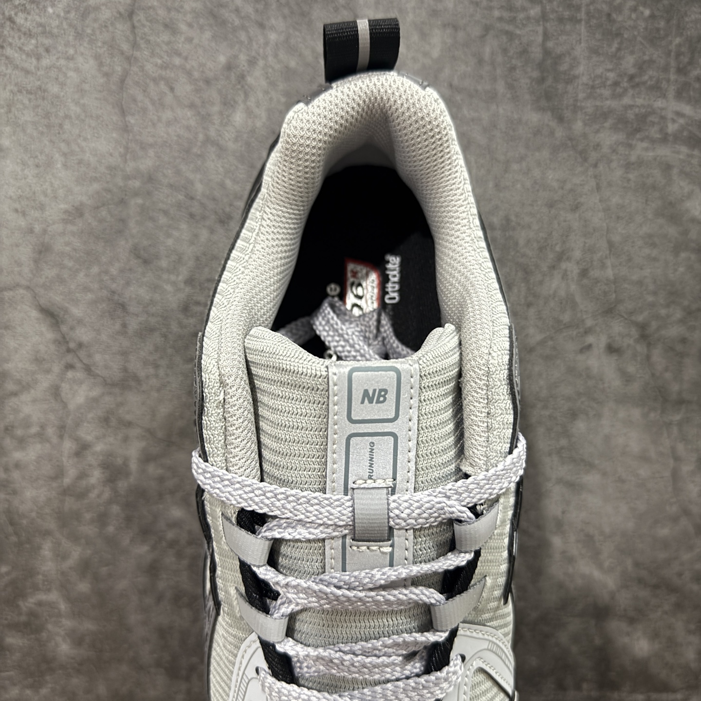 图片[8]-【GS纯原】新百伦 New Balance M1906系列 复古运动鞋单品宝藏老爹鞋 M1906RHA 高端品质 正确六层组合底 市场唯一防伪蓝光跳码鞋标💪🏻 作为NB最经典的档案鞋型之一，与2002一样，1906有着NB最成熟的技术加持和复古款式，而本次推出的版本参照2002r的定位，相信会在性价两端做出权衡。单从造型上来看，依旧是vibe风格，味道很正，细节也很酷，这双1906r无疑必能打入复古跑鞋爱好者的年度鞋款名录。 尺码：36-45半-选品中心