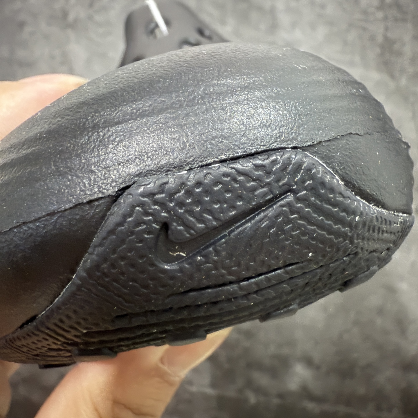 图片[6]-【LW版本】Nike Reactx Rejuven 8 耐克新款夏季沙滩凉鞋拖鞋洞洞鞋 HV5060-001 市场最高版本 没有之一 品质细节远远超越市面版本 欢迎对比 脚感材料都是原版同步 比市场货好太多 正确组合底 超高清洁度 完美版型 区别市面通货 采用质感柔软且出众回弹的 ReactX泡绵，发泡组合大底 脚感十分舒适，缔造非凡舒适的日常穿着体验，助你保持活力。  尺码：36-49.5 建议选大半码到一码-选品中心