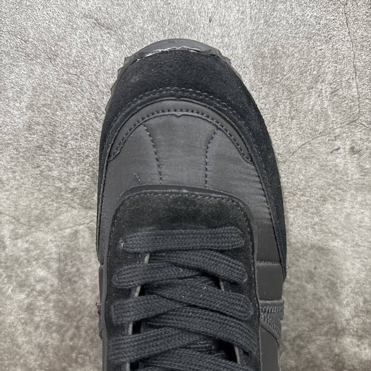 图片[5]-【纯原版】Moncler 盟可睐/蒙口 Pacey系列 户外 厚底 休闲 运动鞋 老爹鞋 原版购入开发 做货 Pacey运动鞋轻巧灵活，彰显都市风格。低帮款式设计，采用织物制成，饰有醒目标识和M字形细节 配送专柜精美包装🛍📦 ▪️面料 ： 原版定制头层牛皮 ▪️内里 ： 进口透气网里 ▪️鞋底 ： 原版开模EVA+橡胶材质 ▪️底厚 ：4CM ▪️尺码： 40-45-选品中心