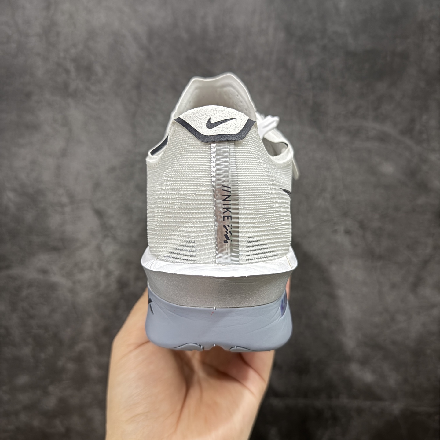 图片[4]-【NO.1版本】Nike ZoomX Vaporfly NEXT%4 减震马拉松跑步鞋 全掌碳纤维 原楦原纸版数据开发 采用同源数据开发Flyknit织物融合TPU丝半透明鞋面材质 中底采用ZoomX泡棉+FlyPlate铲型塑料碳板 外置防滑耐磨大底片 科技扛鼎 再次提升 货号： HF6414-100 尺码： 39 40 40.5 41 42 42.5 43 44 45-选品中心