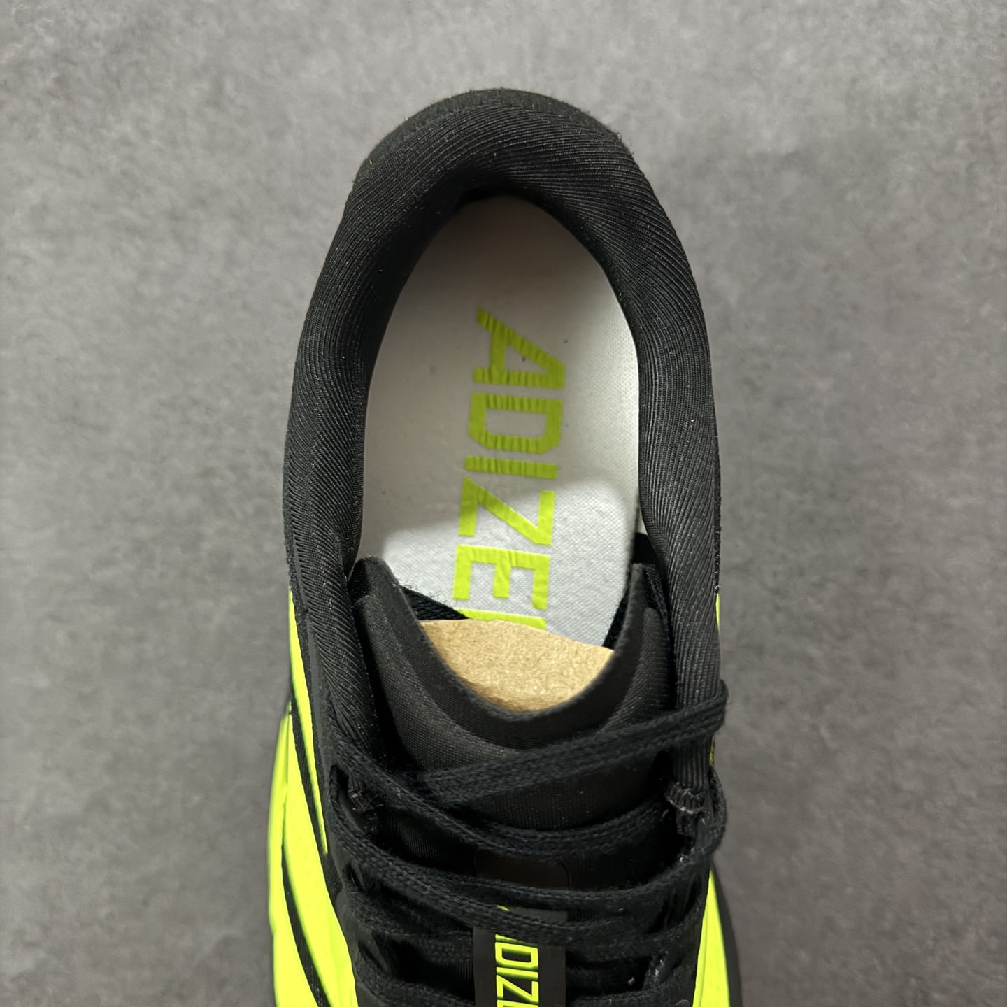 图片[7]-【TD版本】Adidas Adizero Evo SL 阿迪超轻透气缓震跑鞋  #以令人难以置信的138克重量，刷新了跑鞋轻量化的记录，阿迪在材料科学和工艺技术上的深厚积累。  #全新鞋款采用Lightweight Upper材料，让穿着者几乎能够体验到一种\”裸足\”的感觉  货号：JR3420 尺码：36 36.5 37 38 38.5 39 40 40.5 41 42 42.5 43 44 44.5 45-选品中心