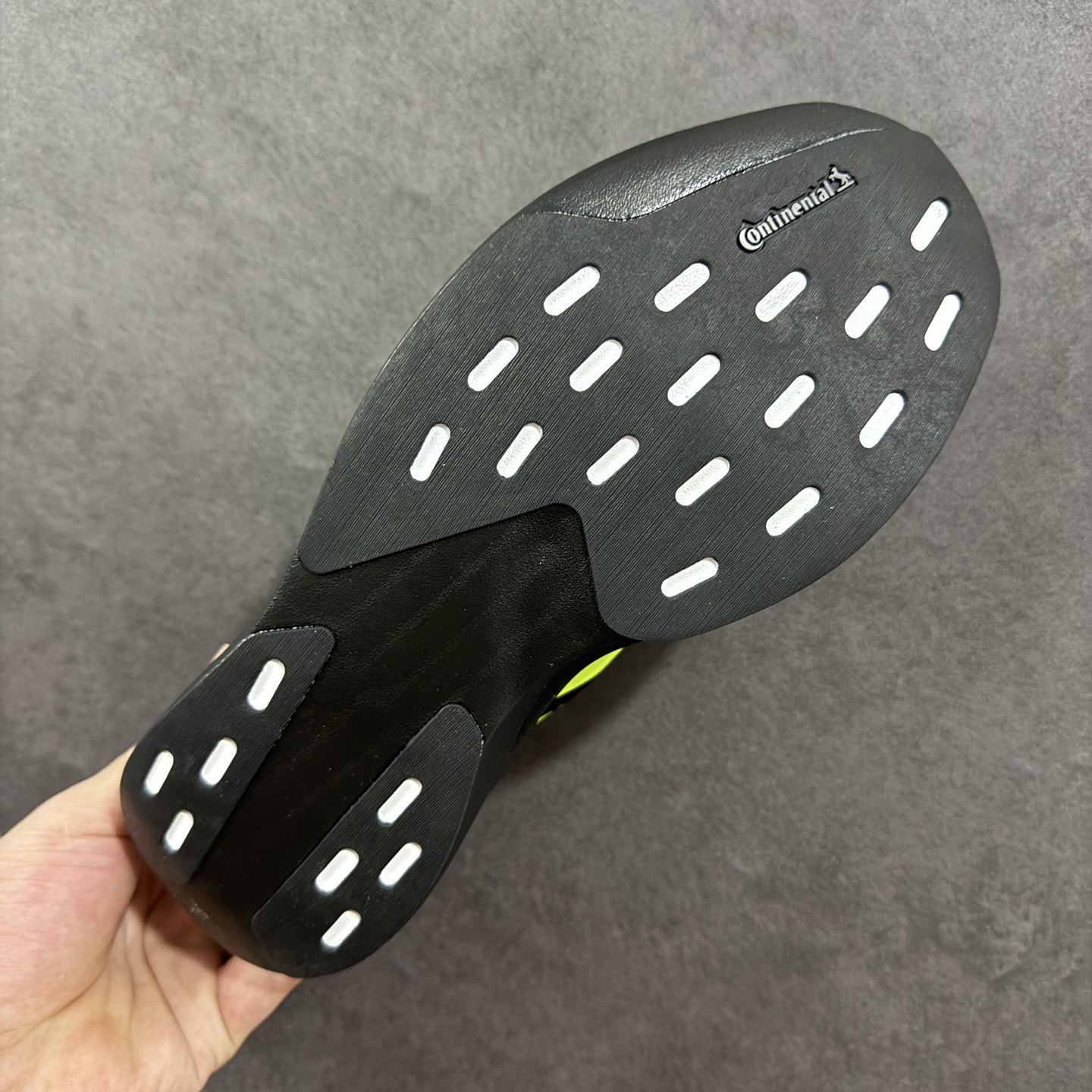 图片[9]-【TD版本】Adidas Adizero Evo SL 阿迪超轻透气缓震跑鞋  #以令人难以置信的138克重量，刷新了跑鞋轻量化的记录，阿迪在材料科学和工艺技术上的深厚积累。  #全新鞋款采用Lightweight Upper材料，让穿着者几乎能够体验到一种\”裸足\”的感觉  货号：JR3420 尺码：36 36.5 37 38 38.5 39 40 40.5 41 42 42.5 43 44 44.5 45-选品中心