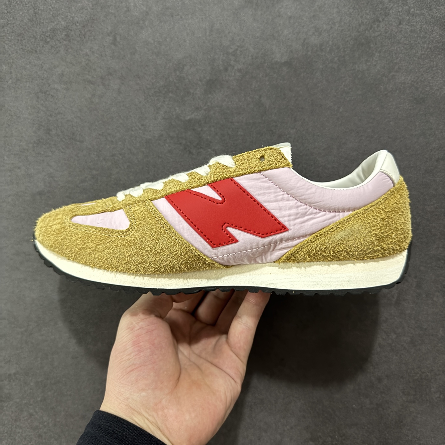 图片[2]-【K版】New Balance NB 471 系列 鞋款特别附赠两双带有品牌标识的限定配色鞋带，在色彩的变换间激发更多造型灵感 New Balance 471鞋款的诞生，不仅承载着New Balance对复古薄底跑鞋的创意诠释，更延续了品牌对经典设计的传承与致敬。 货号： U471AC 尺码：36-45-选品中心