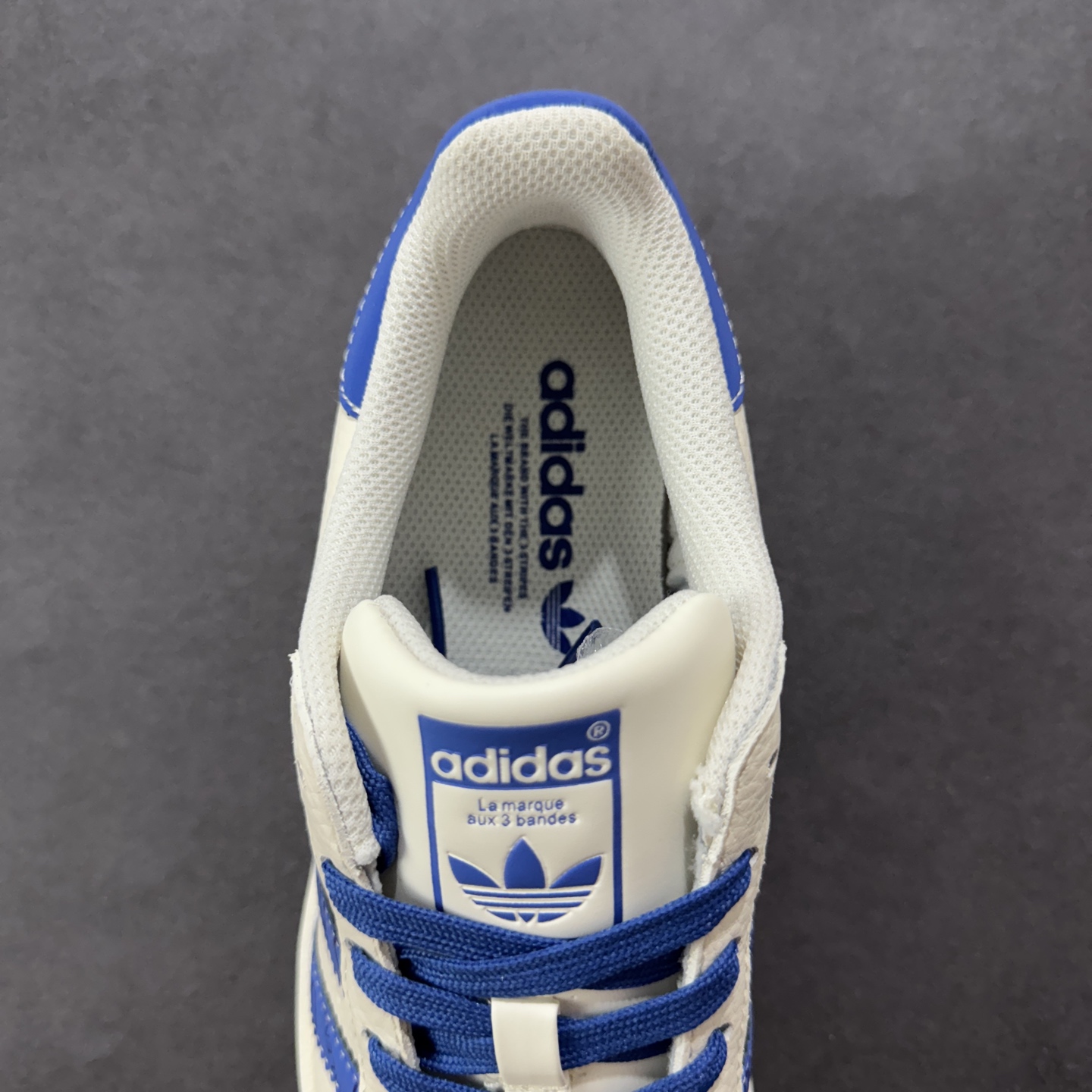 图片[7]-【定制版】AD Originals Superstar 联名贝壳头 原装公司级实拍 采用全新头层拼接皮革材质 后跟采用特色3D立体印字 渠道正品订单 诠释市场最高工艺水平 全鞋进口头层皮料打造。区别市面普通真标版本，进出专柜无压力 货号 DS0014 尺码：36-45-选品中心