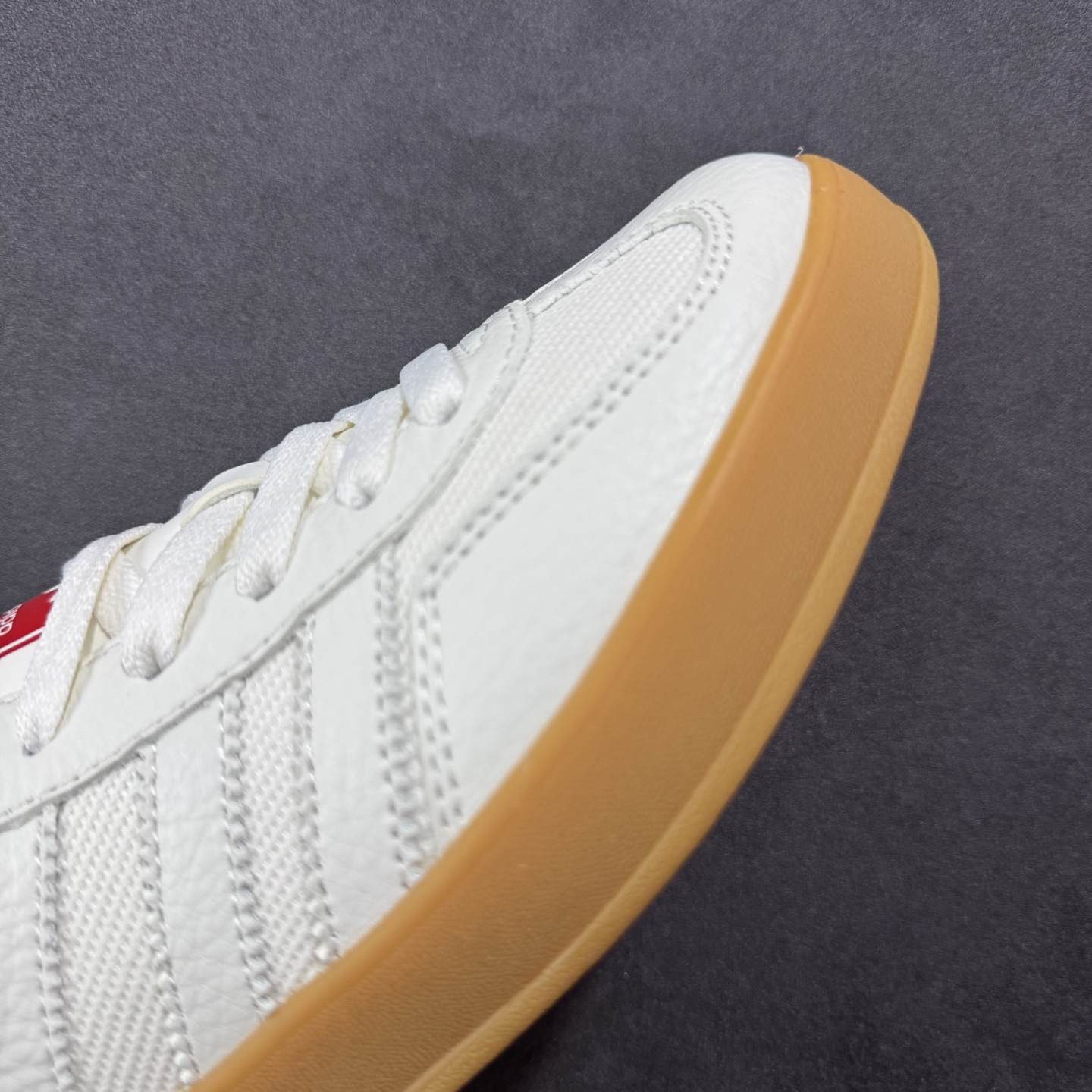 图片[5]-【定制版】Supreme x Ad Samba Og 定制配色 Supreme联名 阿迪桑巴系列徳训风低帮百搭休闲板鞋 SC9207-723 定制鞋盒 大厂流水作业生产 超高清洁度 皮料切割干净无任何毛边 细节完美   尺码：36 36.5 37.5 38 38.5 39 40 40.5 41 42 42.5 43 44 44.5 45-选品中心