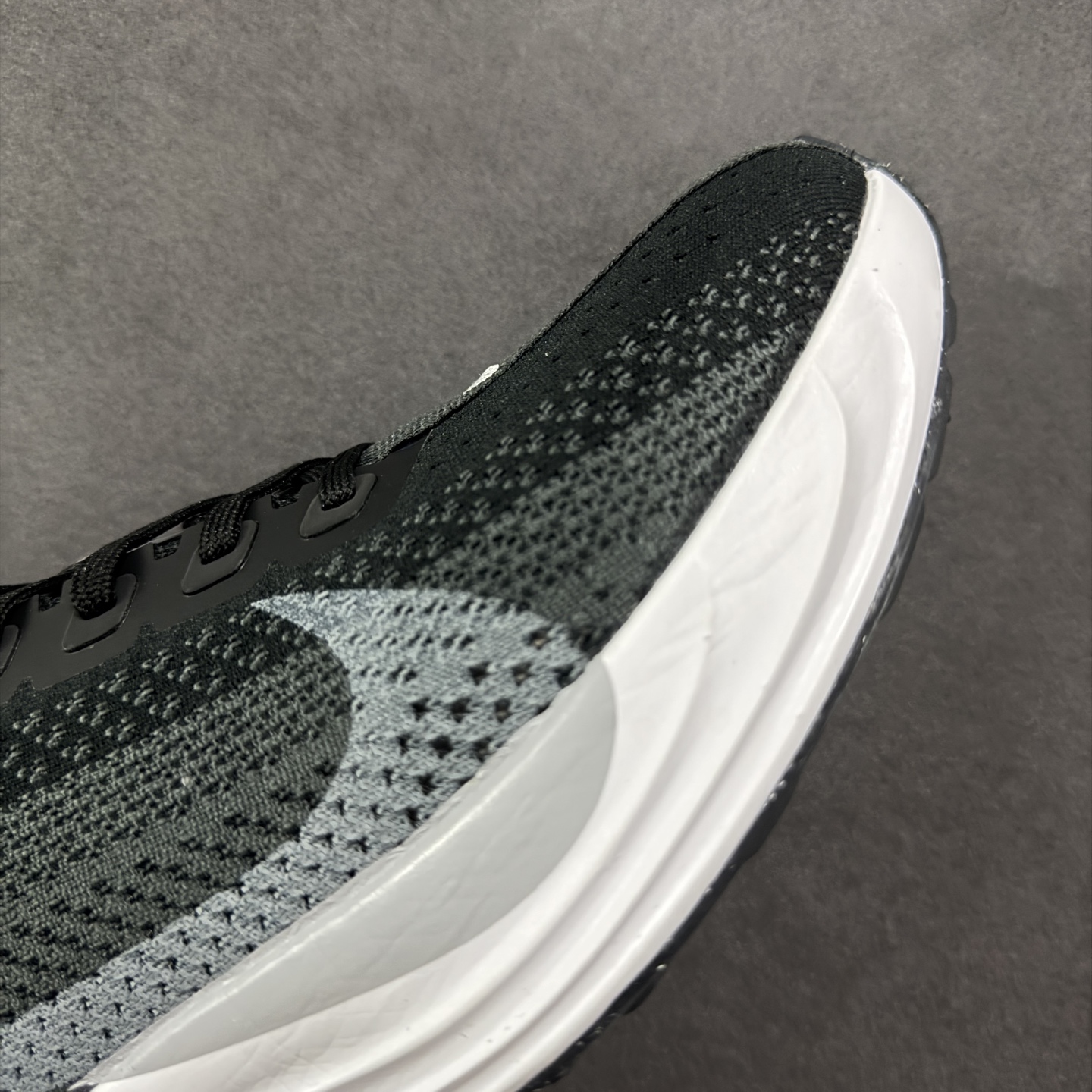 图片[5]-【公司级】Nike Air Zoom Pegasus Plus 耐克飞马加强版系列低帮马拉松休闲运动慢跑鞋 升级原楦原纸版数据开发 采用弹性 Flyknit 飞织鞋面材质 内里嵌入定型海绵 全掌型 ZoomX 泡绵中底 外置防滑耐磨橡胶底片 货号：FQ7262-002 尺码：36 36.5 37.5 38 38.5 39 40 40.5 41 42 42.5 43 44 45-选品中心