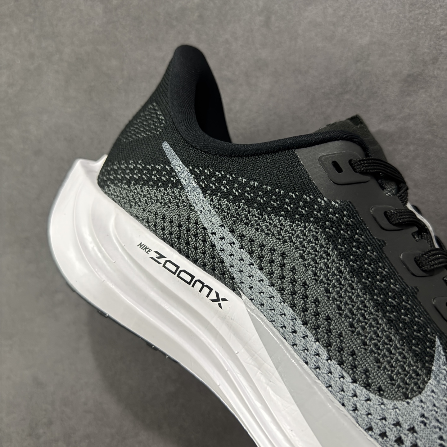 图片[6]-【公司级】Nike Air Zoom Pegasus Plus 耐克飞马加强版系列低帮马拉松休闲运动慢跑鞋 升级原楦原纸版数据开发 采用弹性 Flyknit 飞织鞋面材质 内里嵌入定型海绵 全掌型 ZoomX 泡绵中底 外置防滑耐磨橡胶底片 货号：FQ7262-002 尺码：36 36.5 37.5 38 38.5 39 40 40.5 41 42 42.5 43 44 45-选品中心