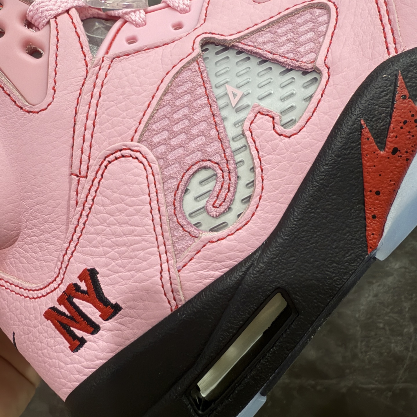 
【纯原】Awake NY x Air Jordan AJ5 联名北极粉 DV4982-600 
SZ原